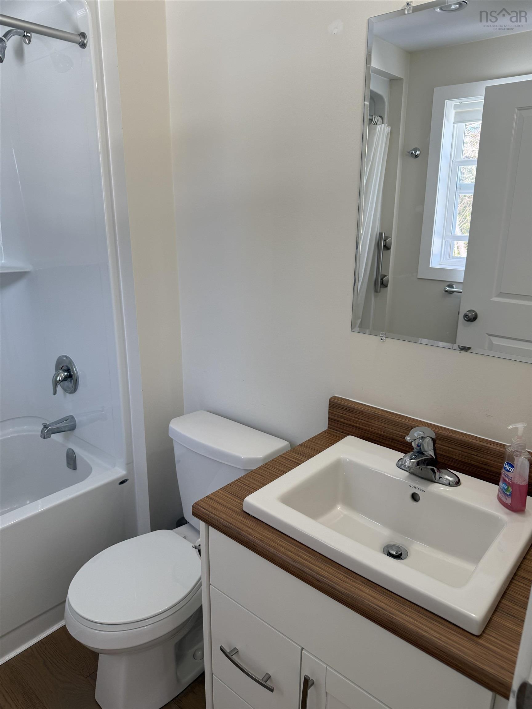 $389,000.00: 58 Golden Shore Lane, West Bay Marshes