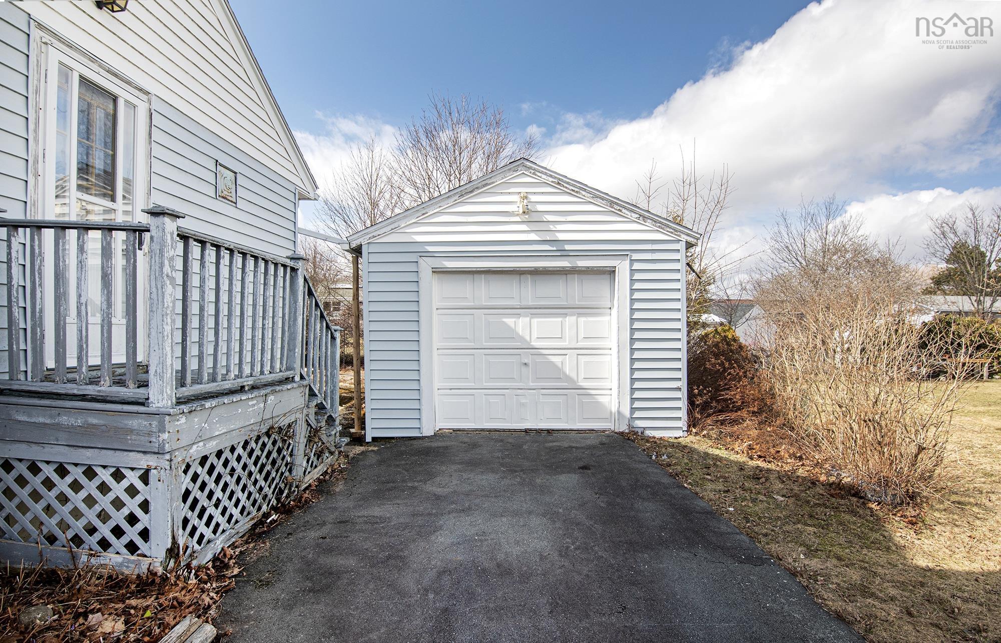 15 Virginia Avenue, Dartmouth, NS (MLS 202605264)