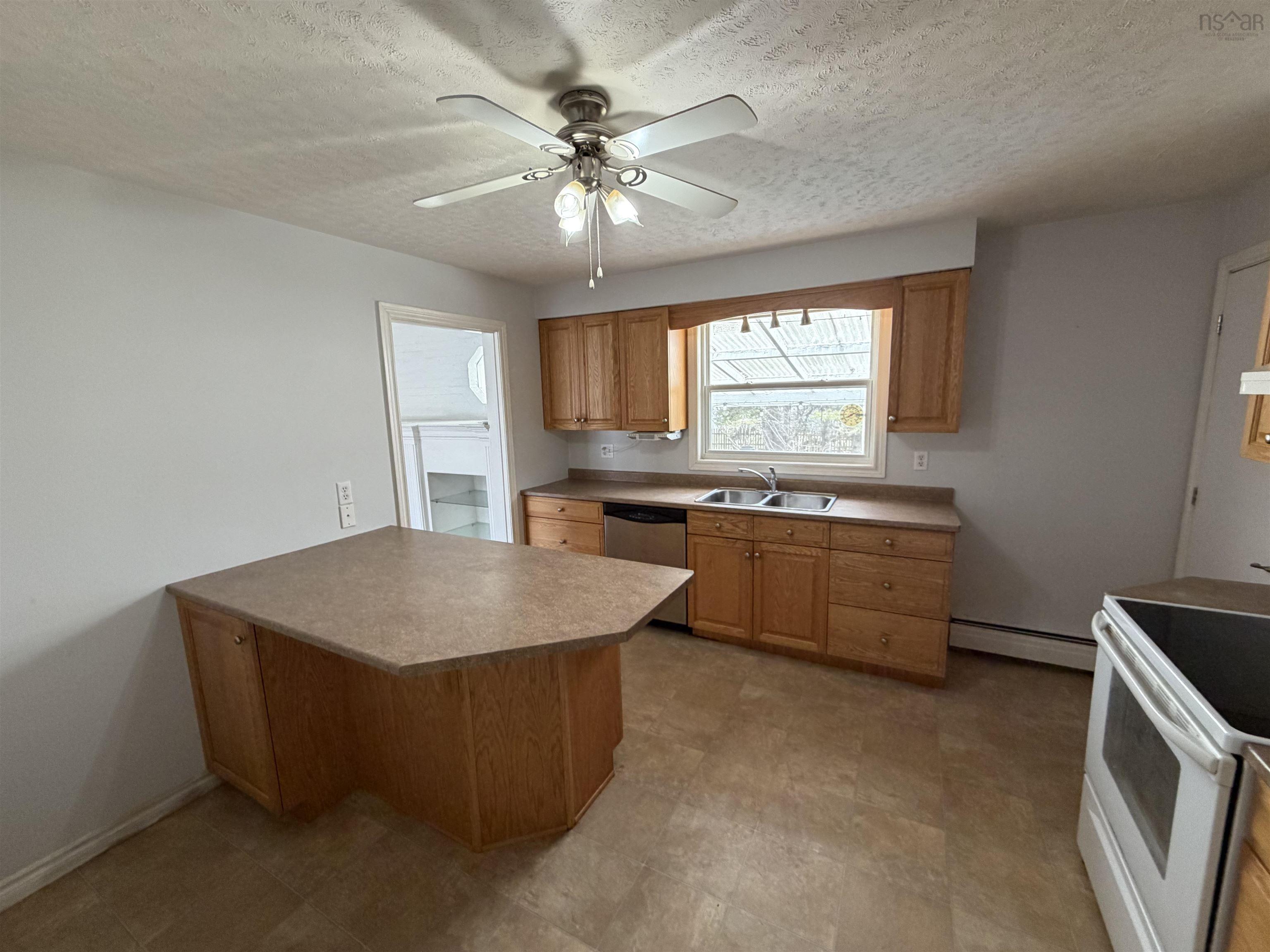 $389,900.00: 43 Maple Boulevard, Bible Hill