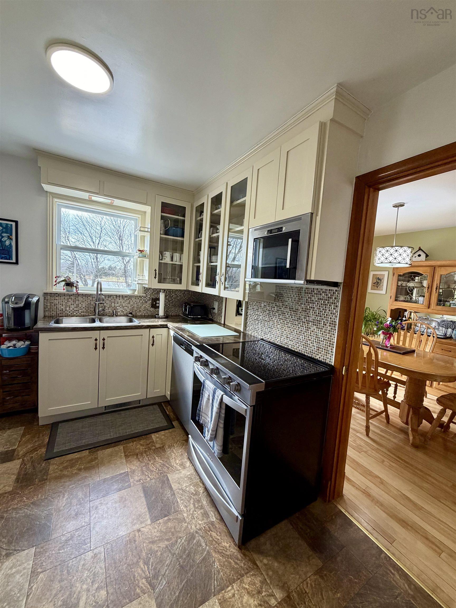 $625,000.00: 80 Roosevelt Avenue, Truro