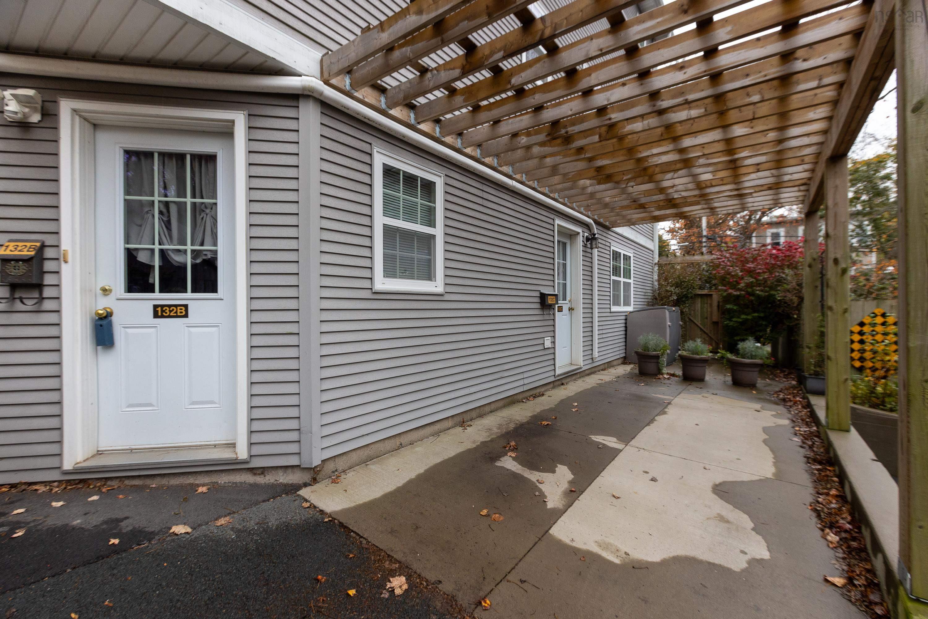 $869,900.00: 132 B&C Prince Albert Road, Dartmouth