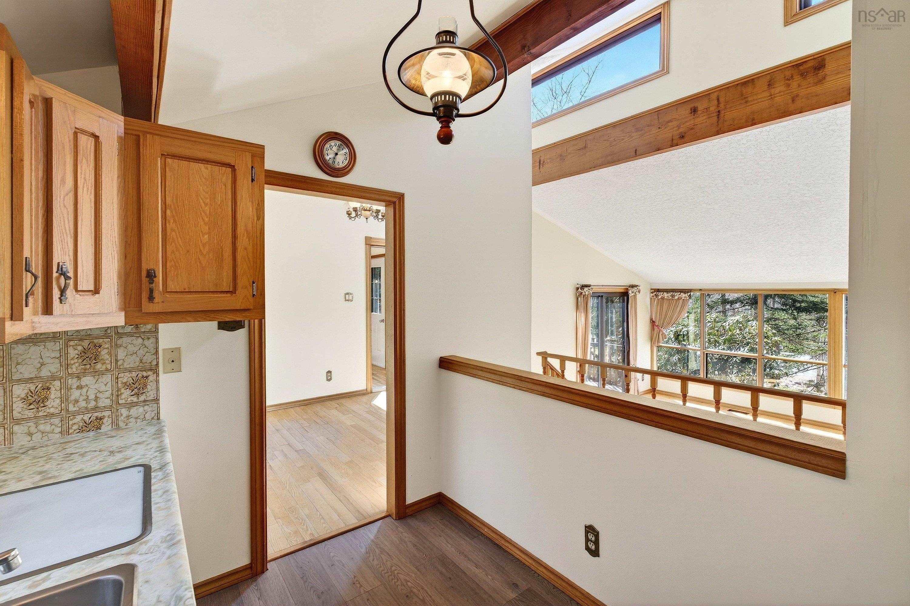 $519,000.00: 122 Windsor Drive, Stillwater Lake