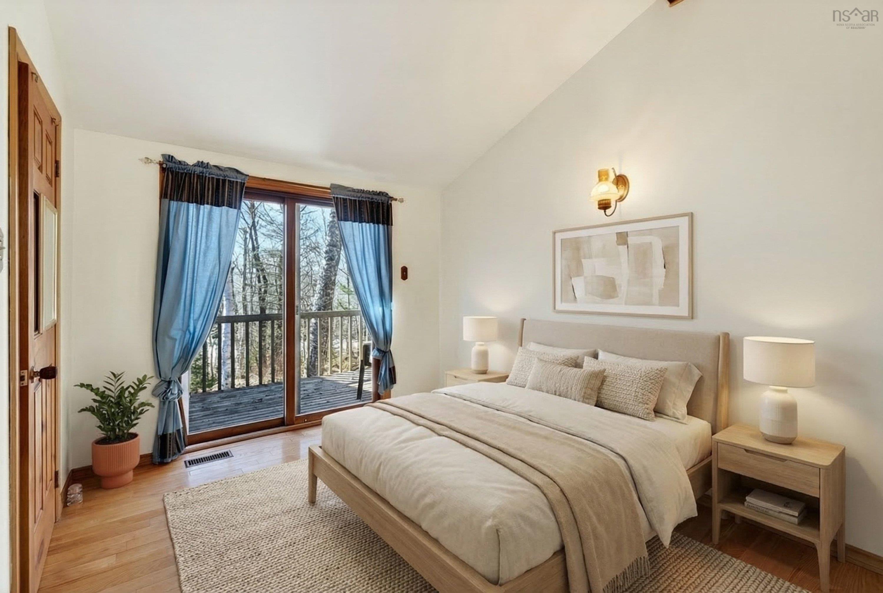 $519,000.00: 122 Windsor Drive, Stillwater Lake