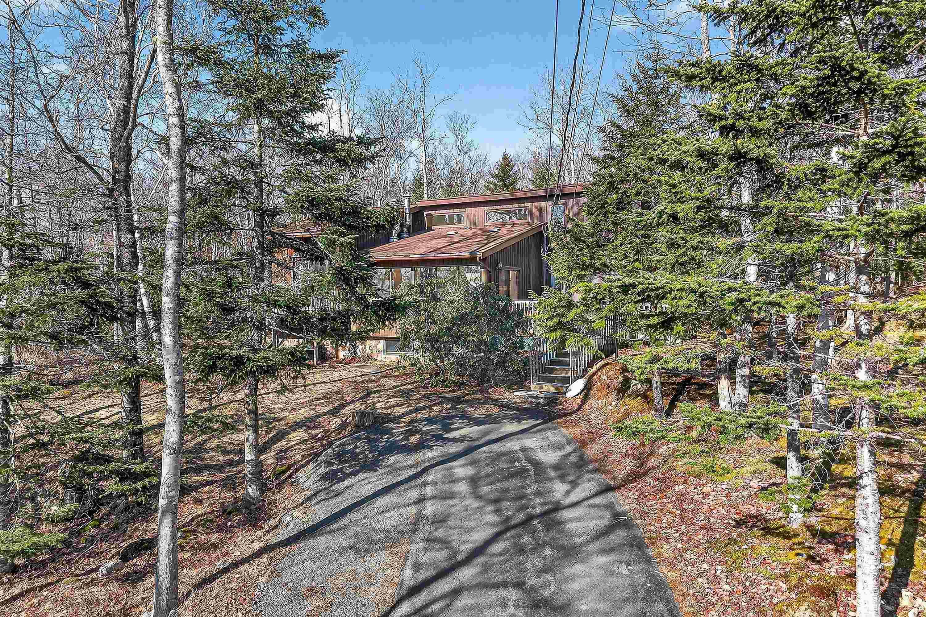 $519,000.00: 122 Windsor Drive, Stillwater Lake