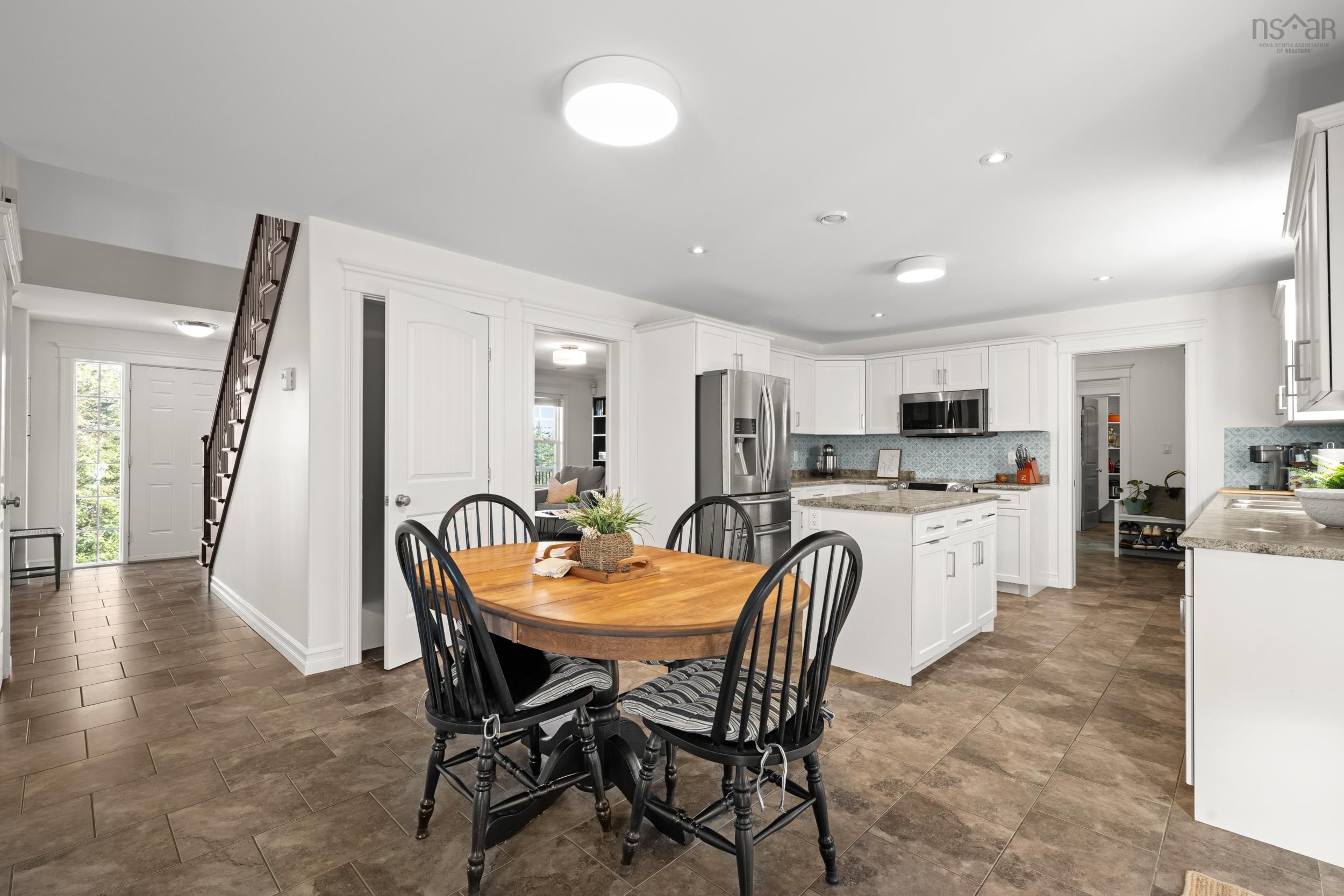 $899,900.00: 500 Paula Drive, Hammonds Plains