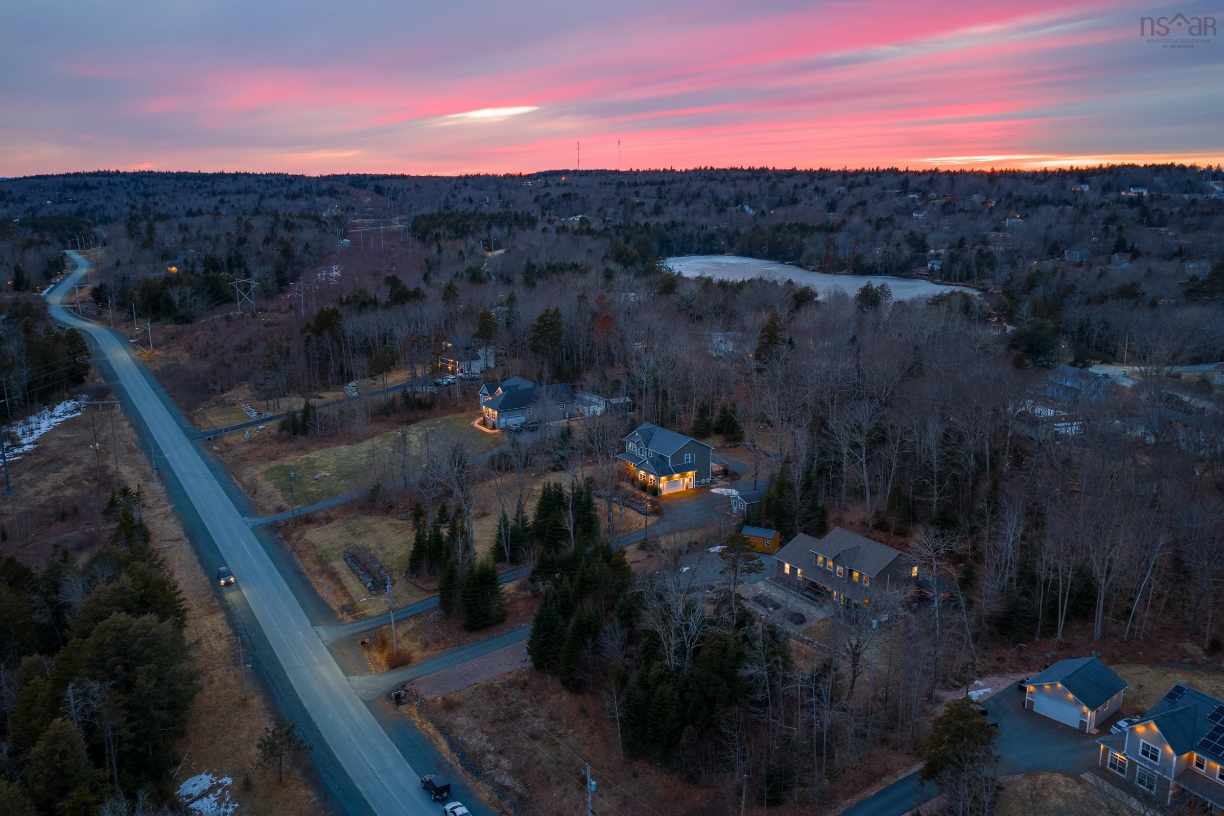 $899,900.00: 500 Paula Drive, Hammonds Plains