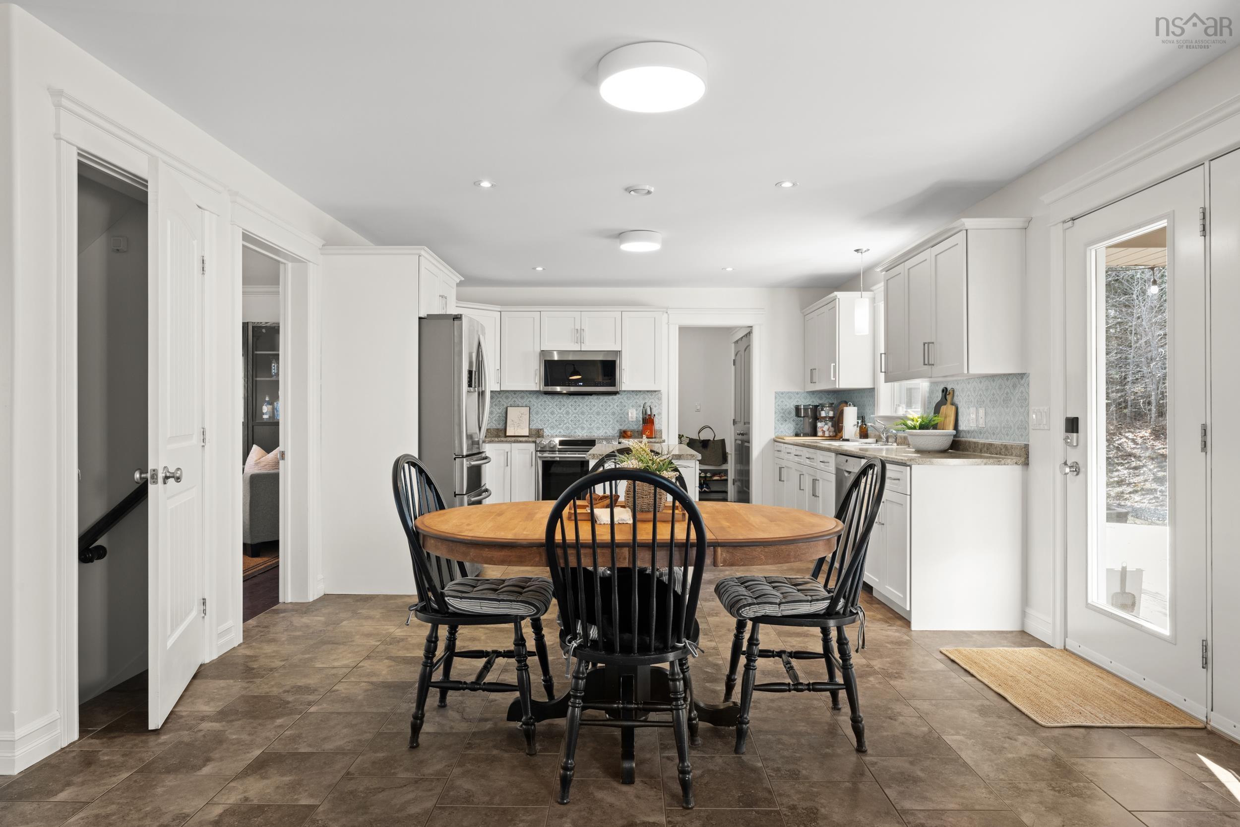 $899,900.00: 500 Paula Drive, Hammonds Plains