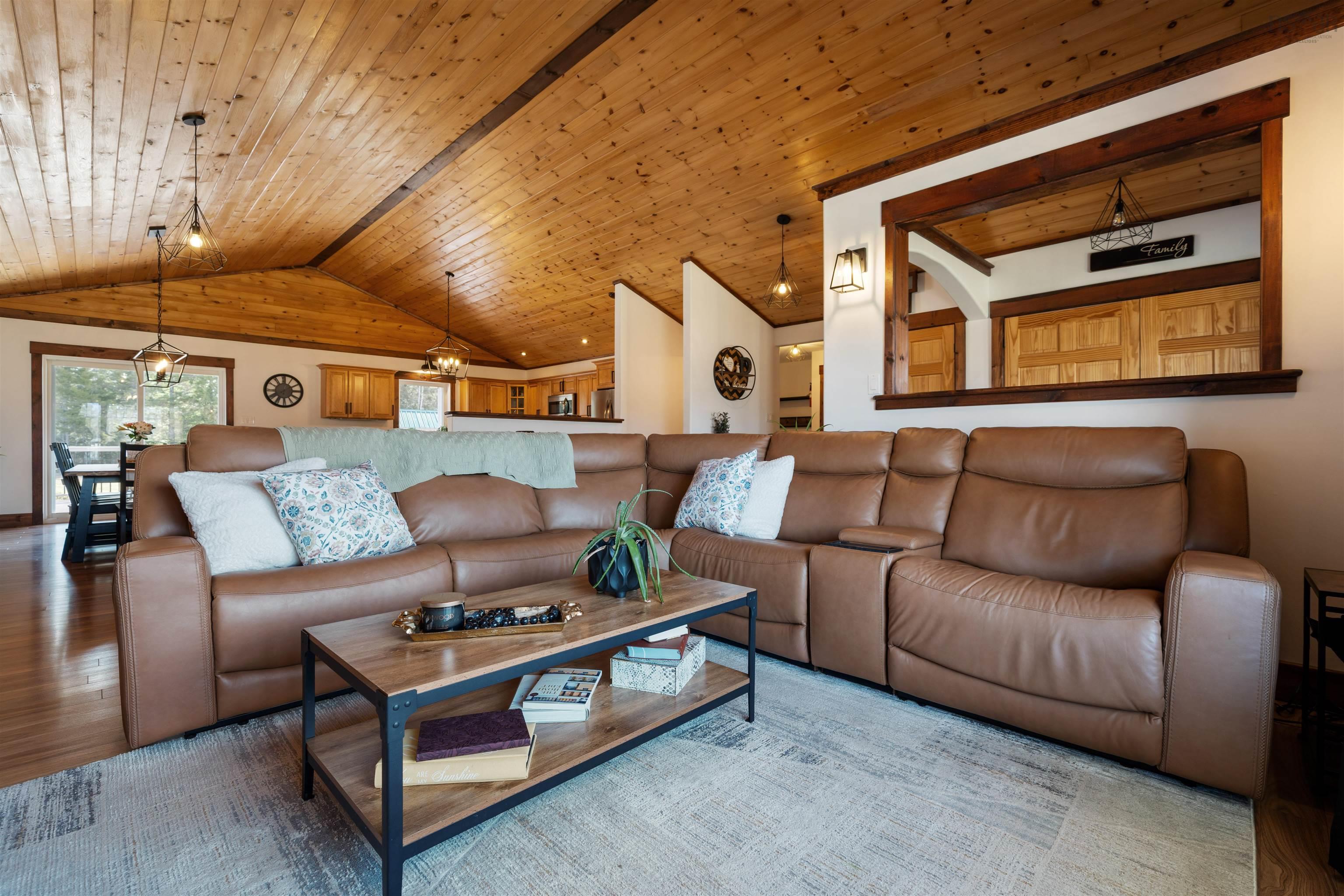 $835,000.00: 4288 Gairloch rd Road, Union Centre