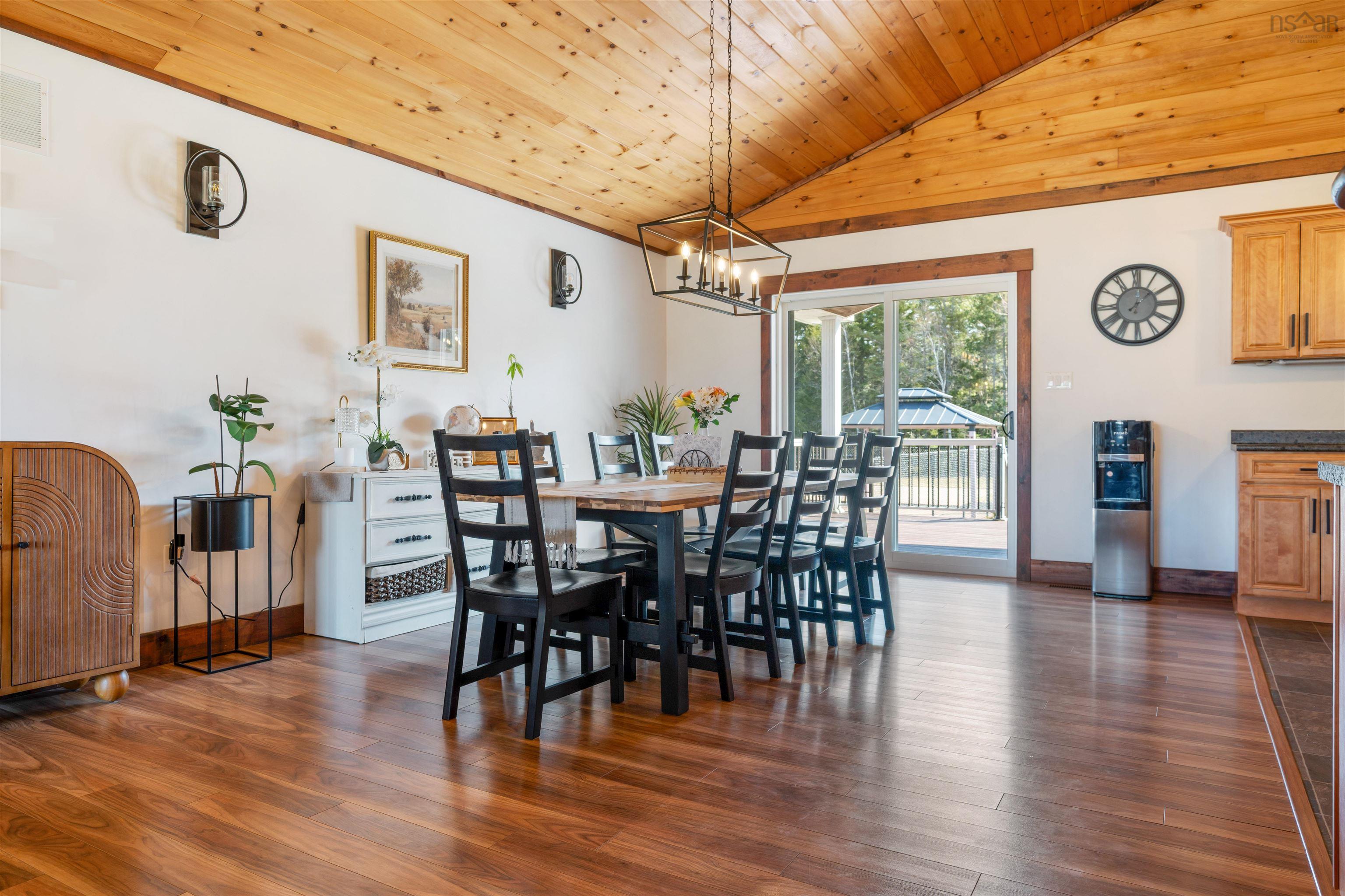 $835,000.00: 4288 Gairloch rd Road, Union Centre