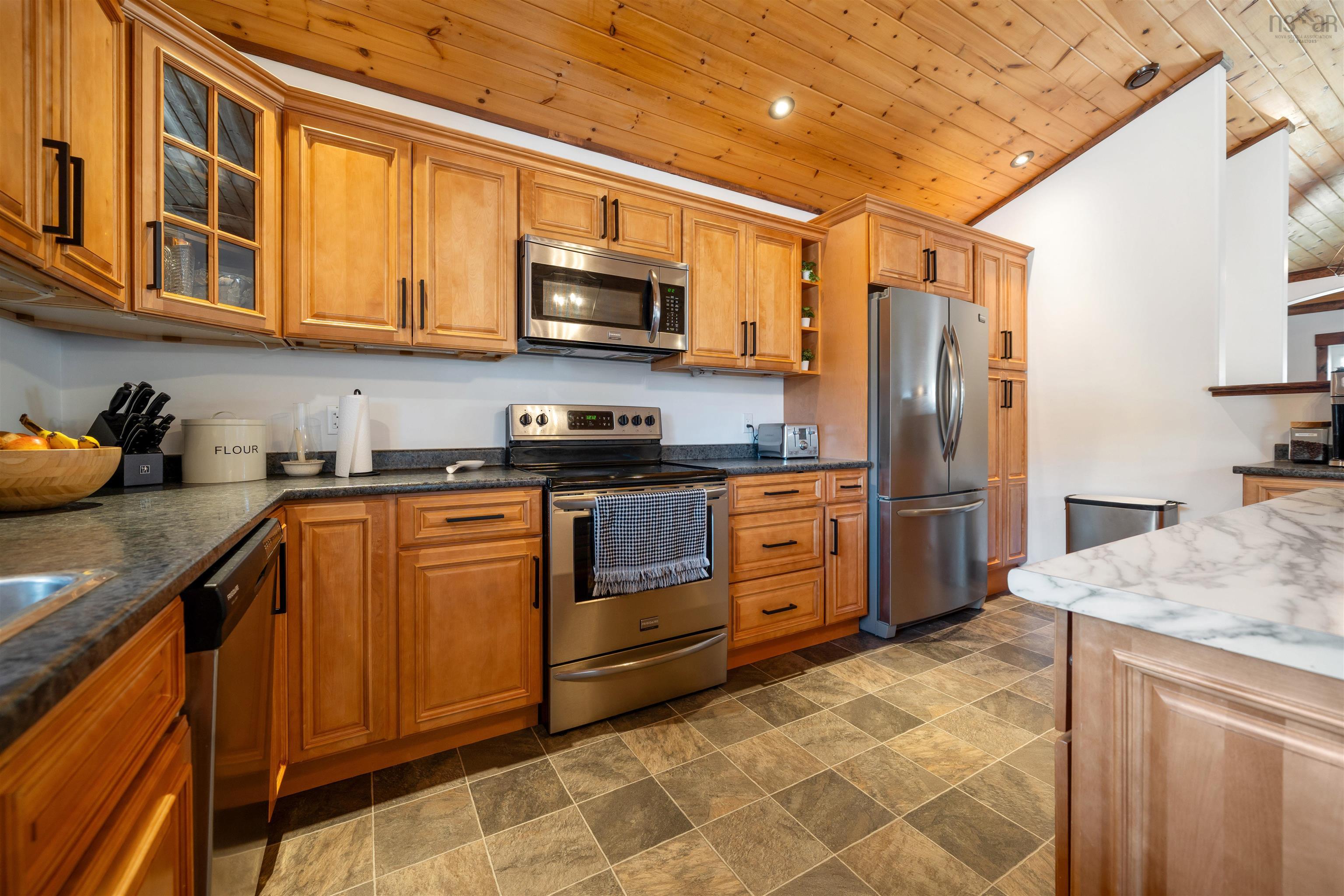 $835,000.00: 4288 Gairloch rd Road, Union Centre