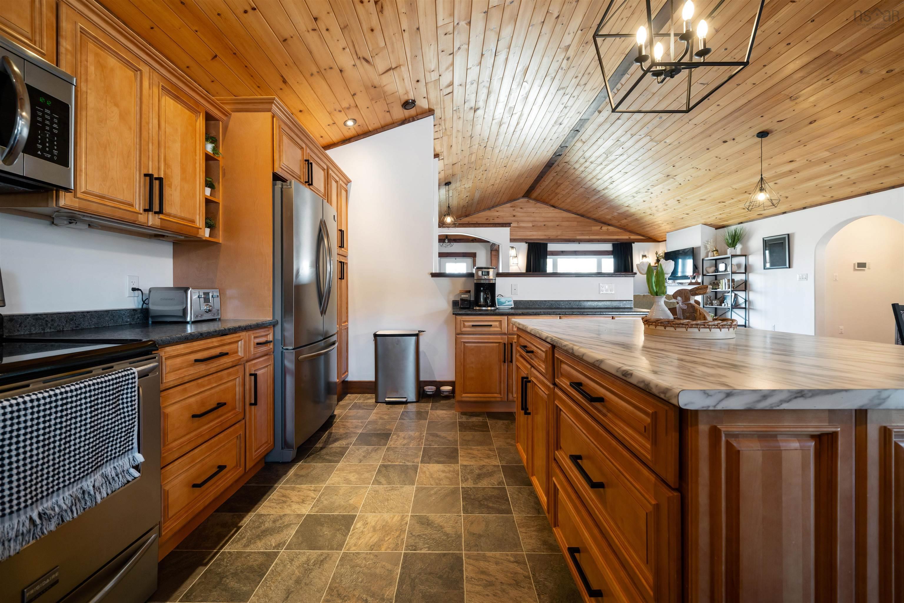 $835,000.00: 4288 Gairloch rd Road, Union Centre