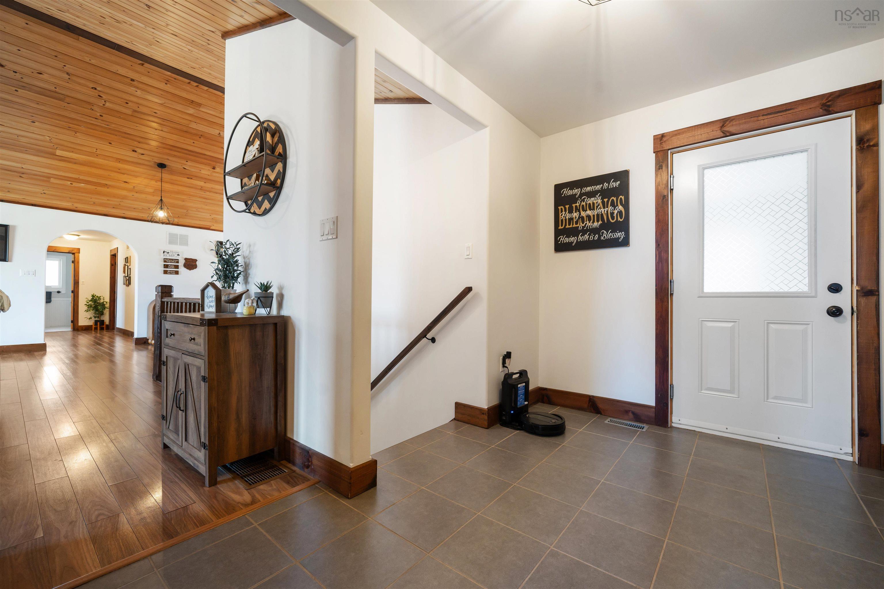 $835,000.00: 4288 Gairloch rd Road, Union Centre