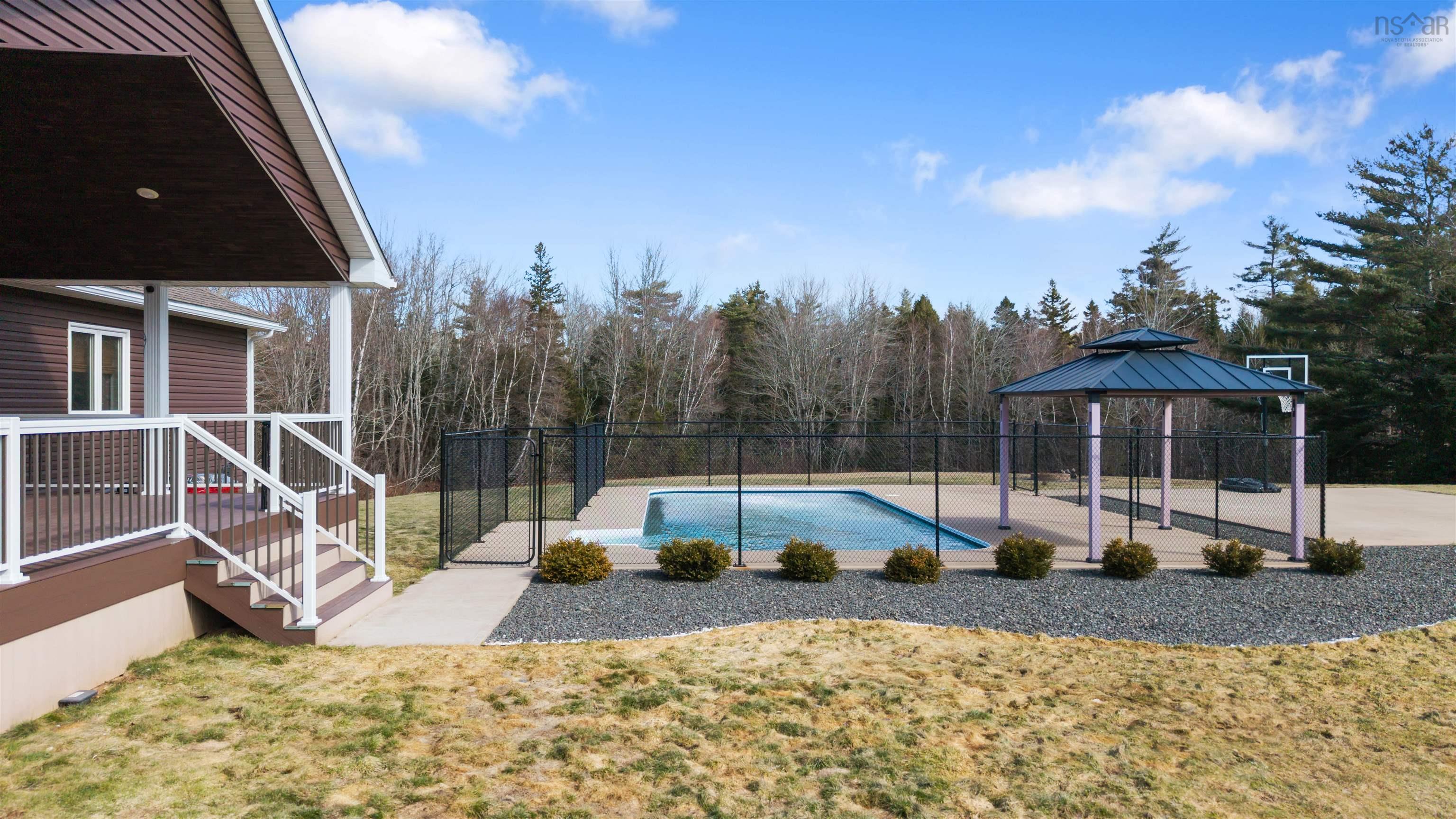 $835,000.00: 4288 Gairloch rd Road, Union Centre