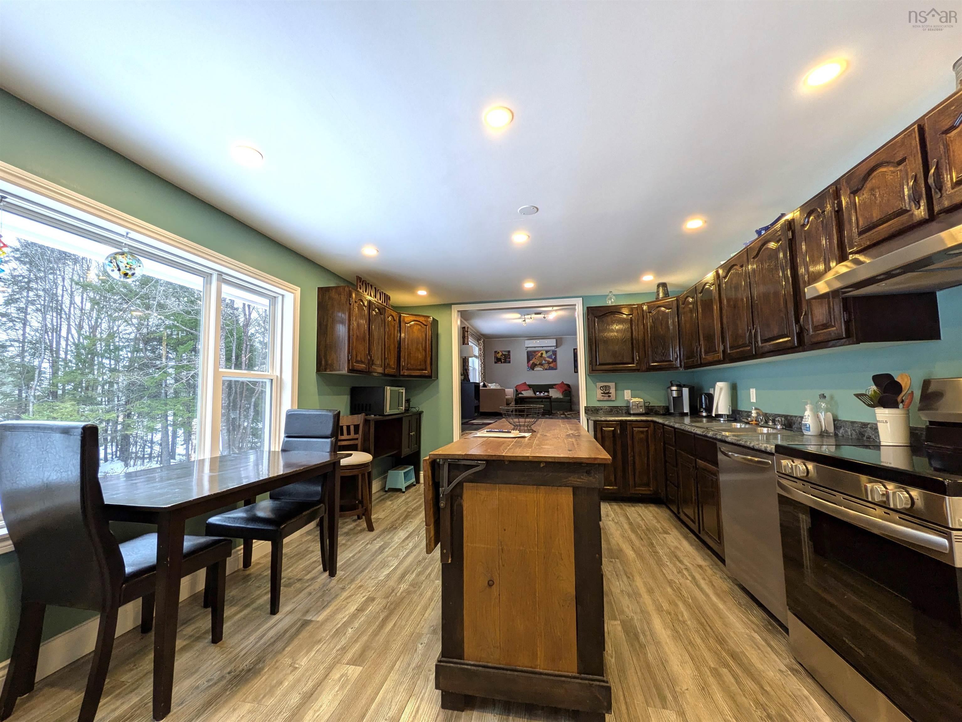 $319,000.00: 11813 Highway 217, Seabrook