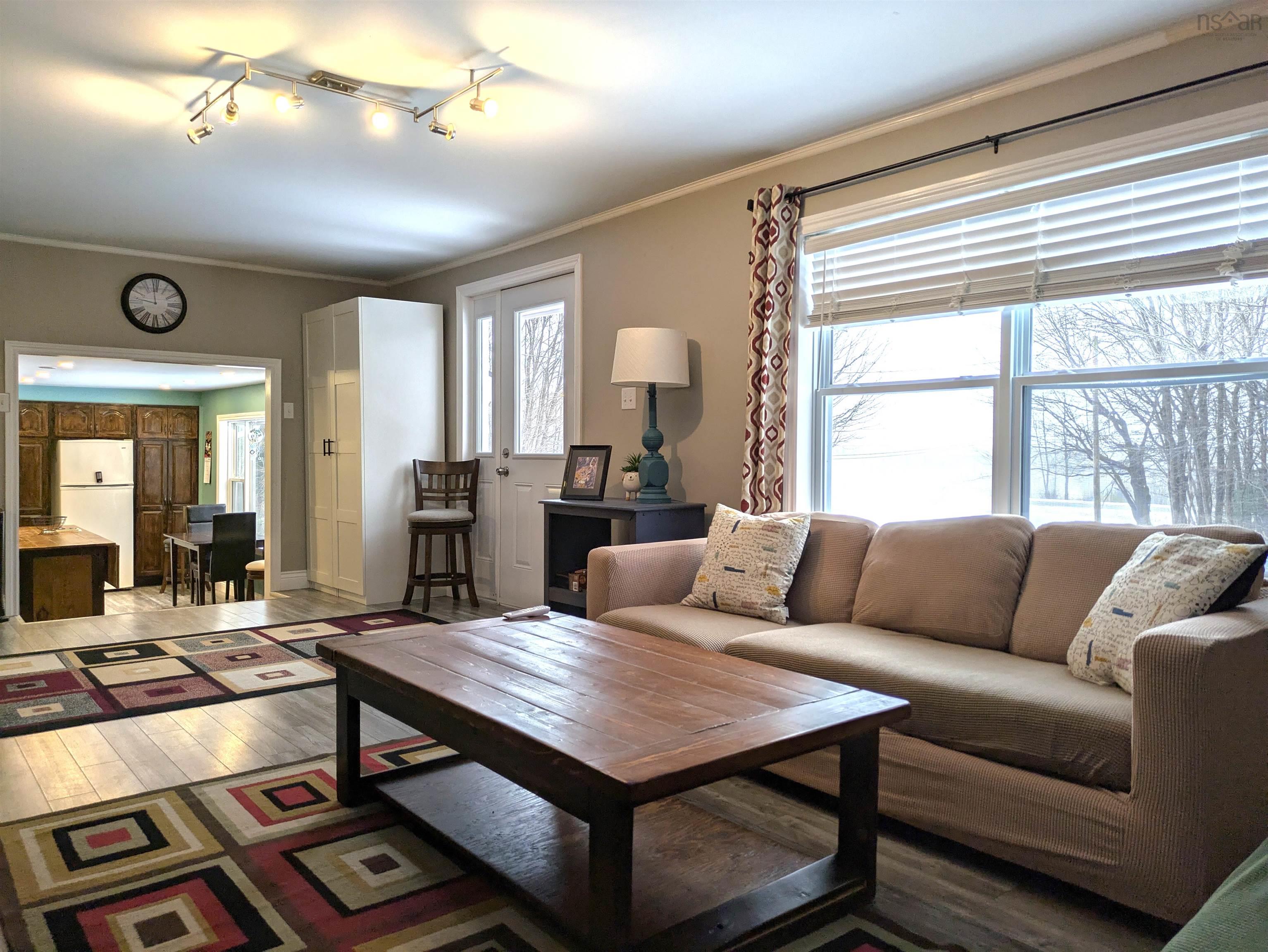 $319,000.00: 11813 Highway 217, Seabrook