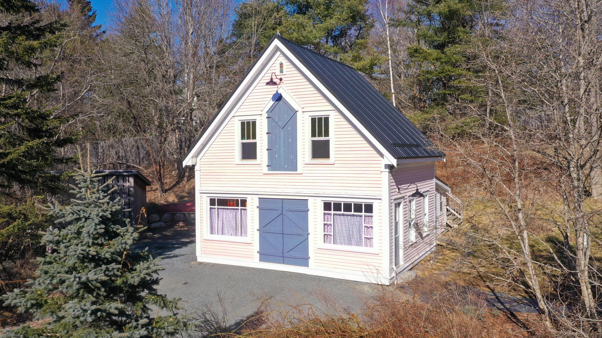 $899,000.00: 20 Wilkies Cove Road, Middle Lahave