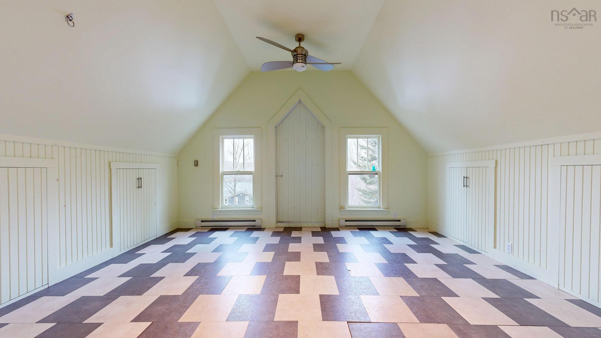 $899,000.00: 20 Wilkies Cove Road, Middle Lahave