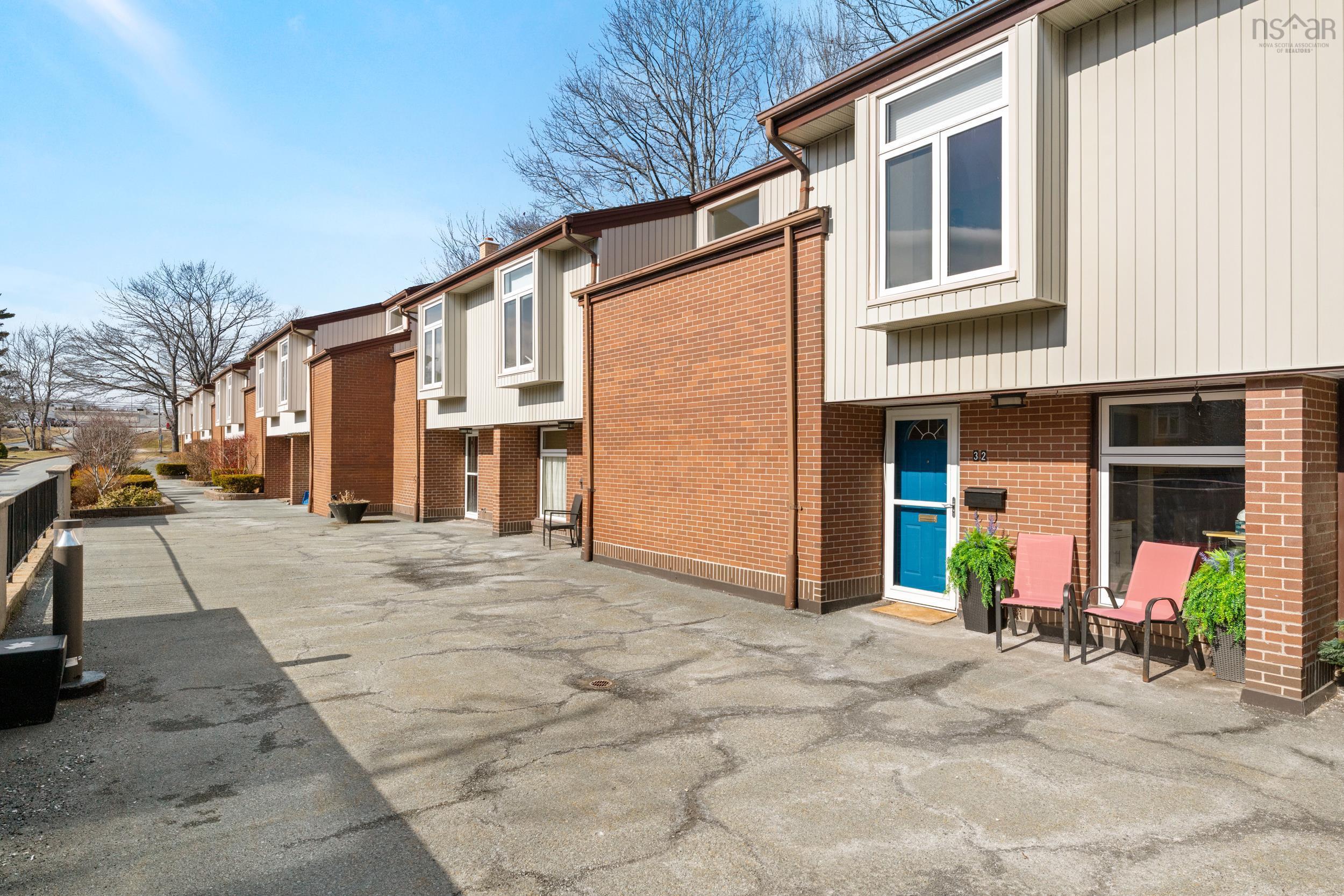 $485,000.00: 32 Garden Court Terrace, Dartmouth