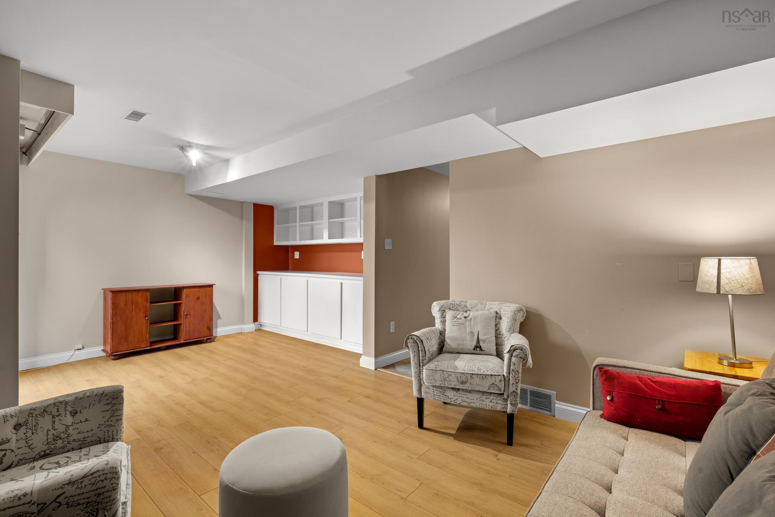 $485,000.00: 32 Garden Court Terrace, Dartmouth