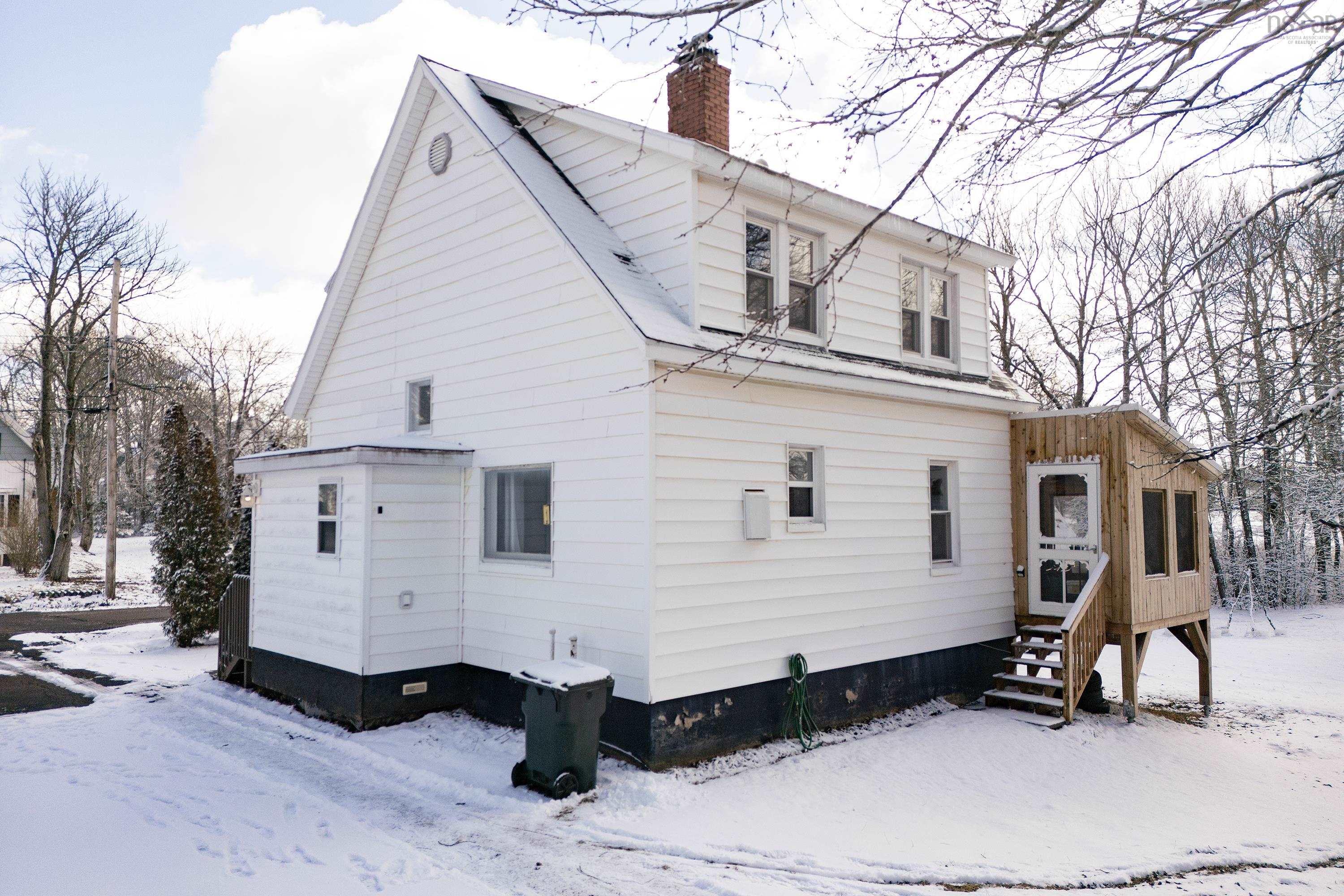 $239,900.00: 27 McDougal Street, Springhill
