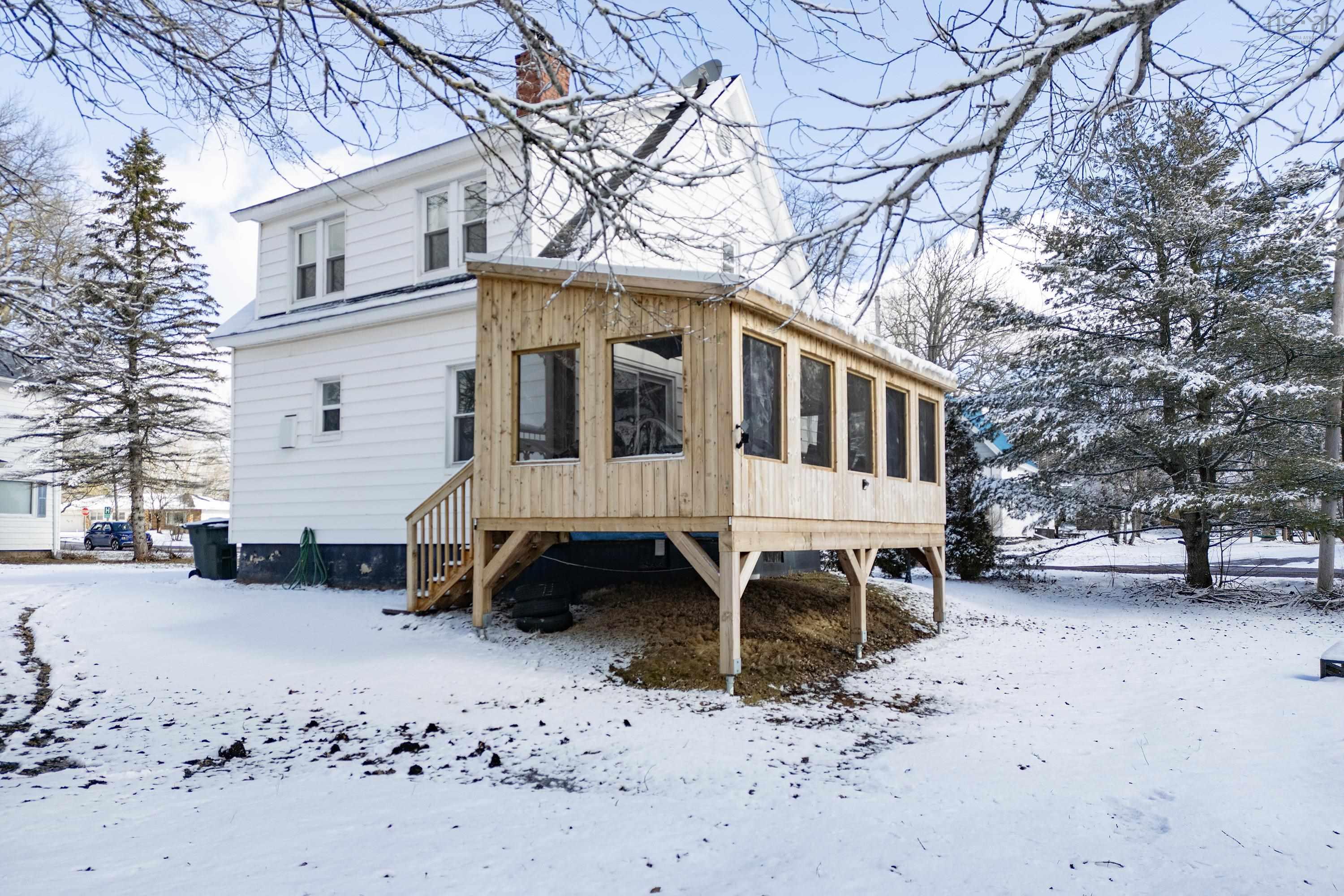 $239,900.00: 27 McDougal Street, Springhill