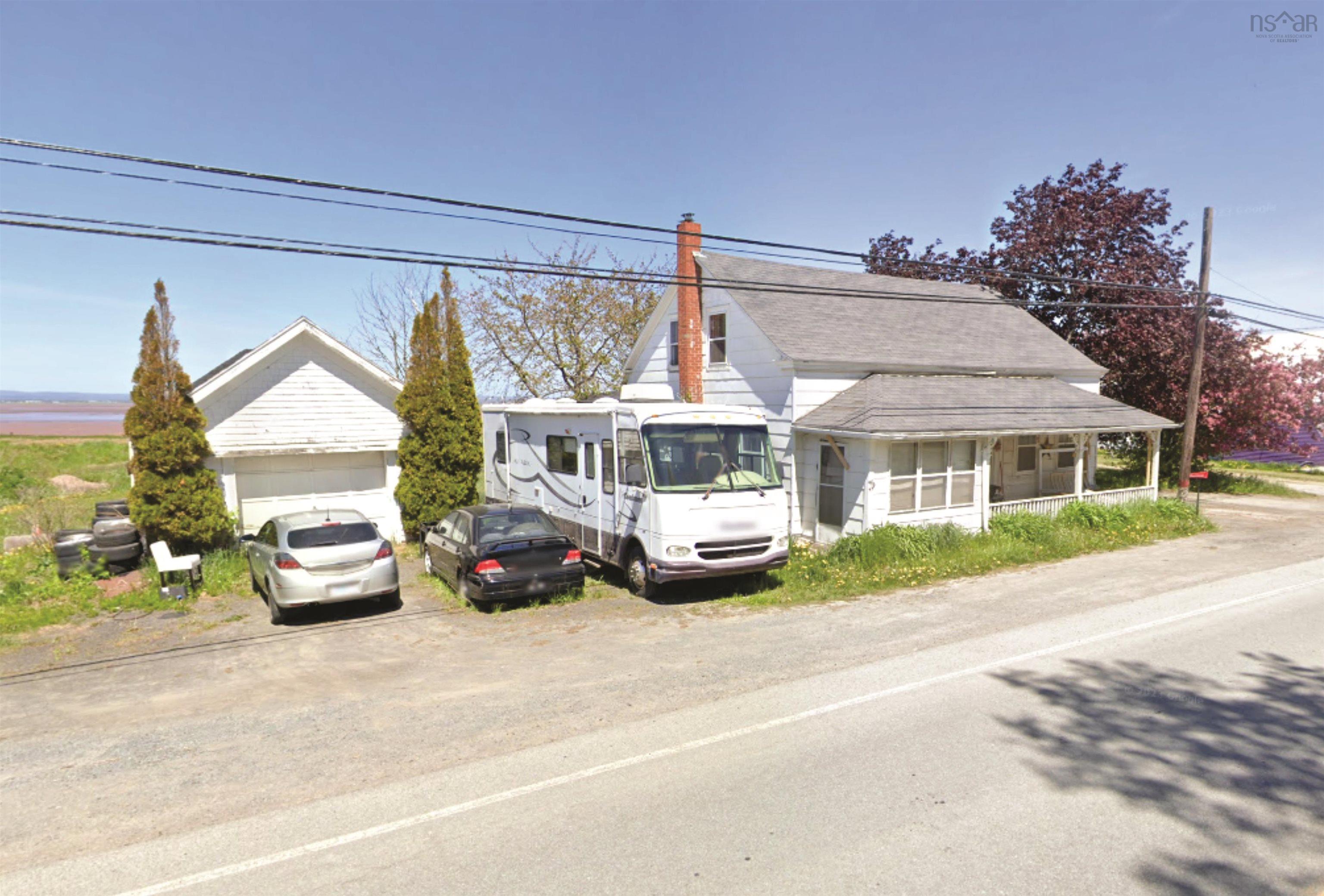 $439,900.00: 8781 & 8775 Highway 215, Maitland