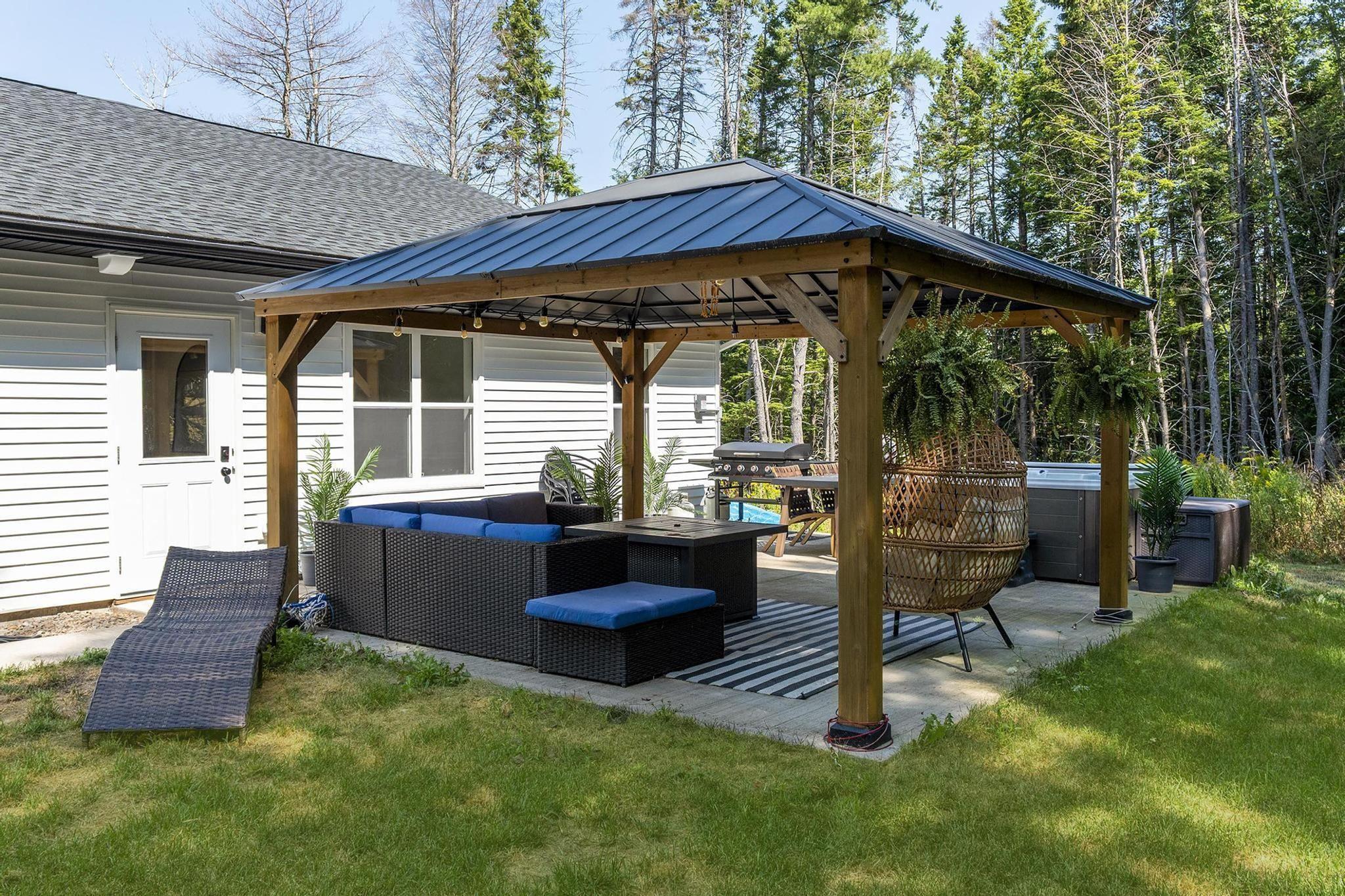 $799,000.00: 4838 Highway 2, Wellington