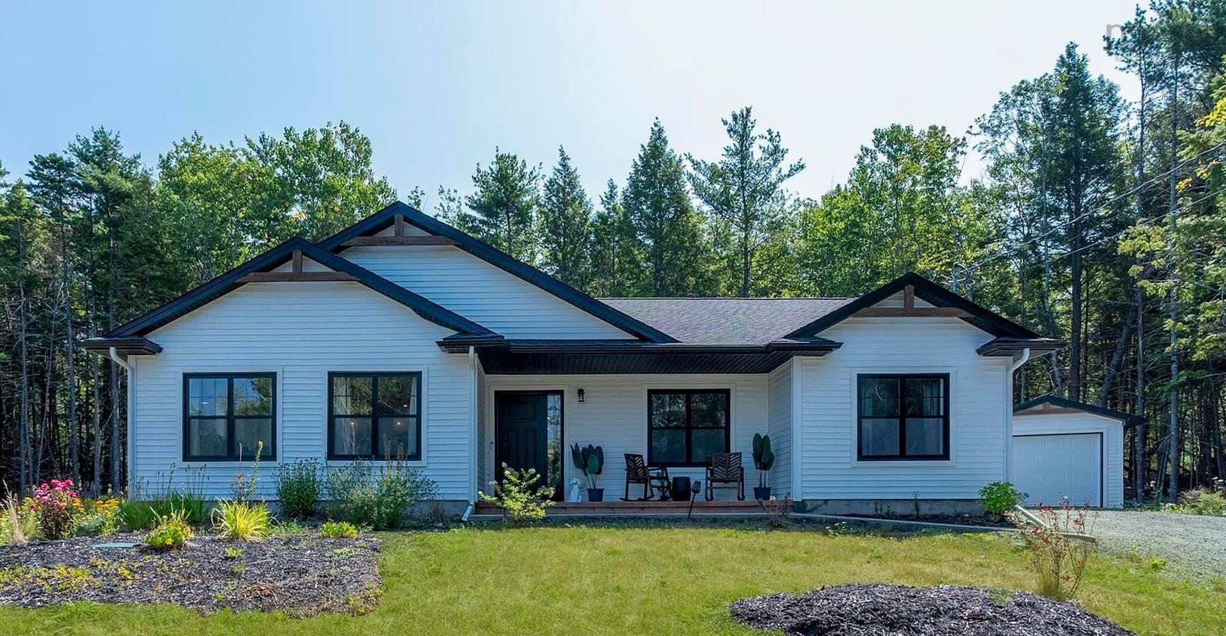 $799,000.00: 4838 Highway 2, Wellington