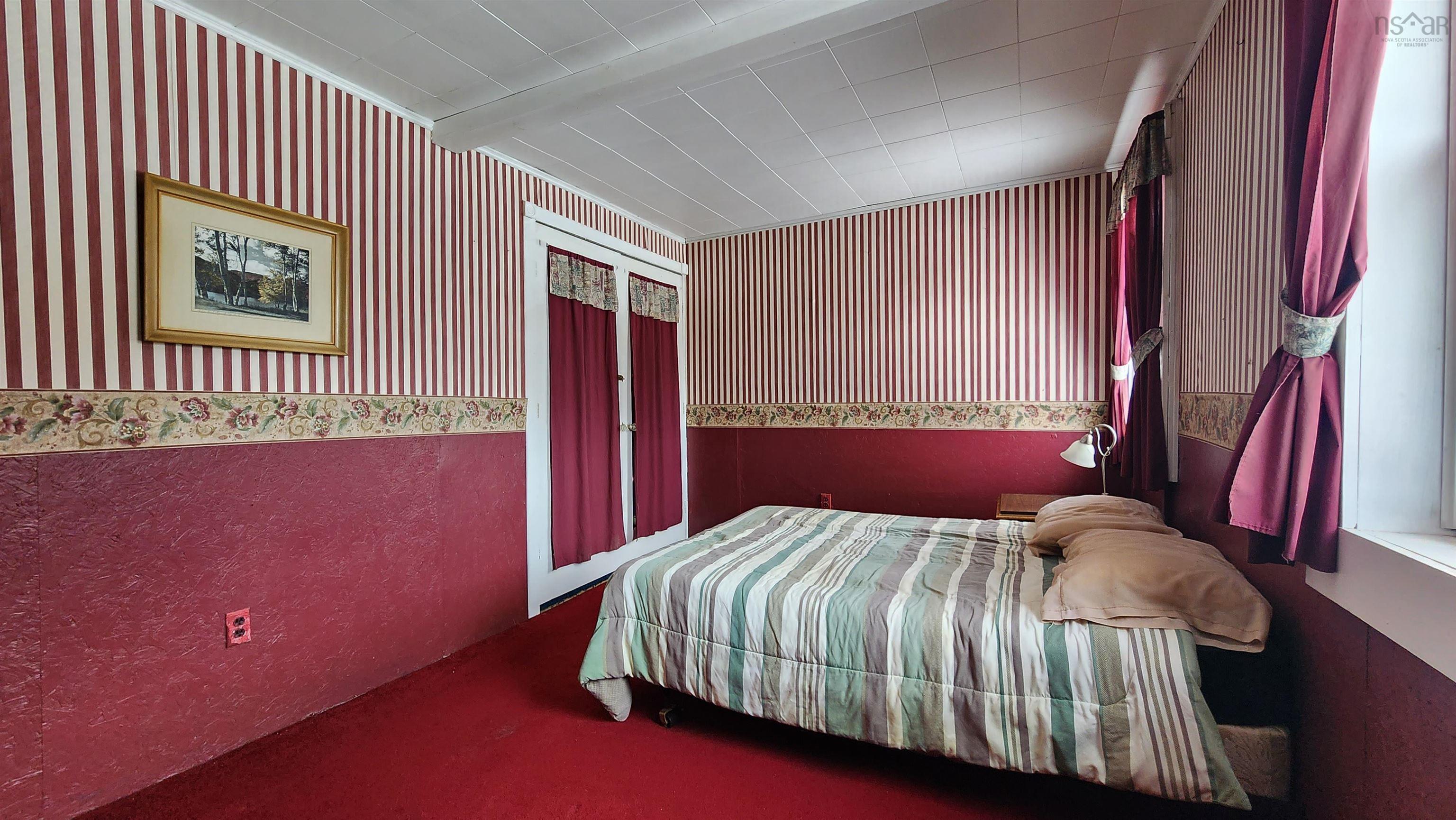 $200,000.00: 2490 Davidson Street, Forest Hill