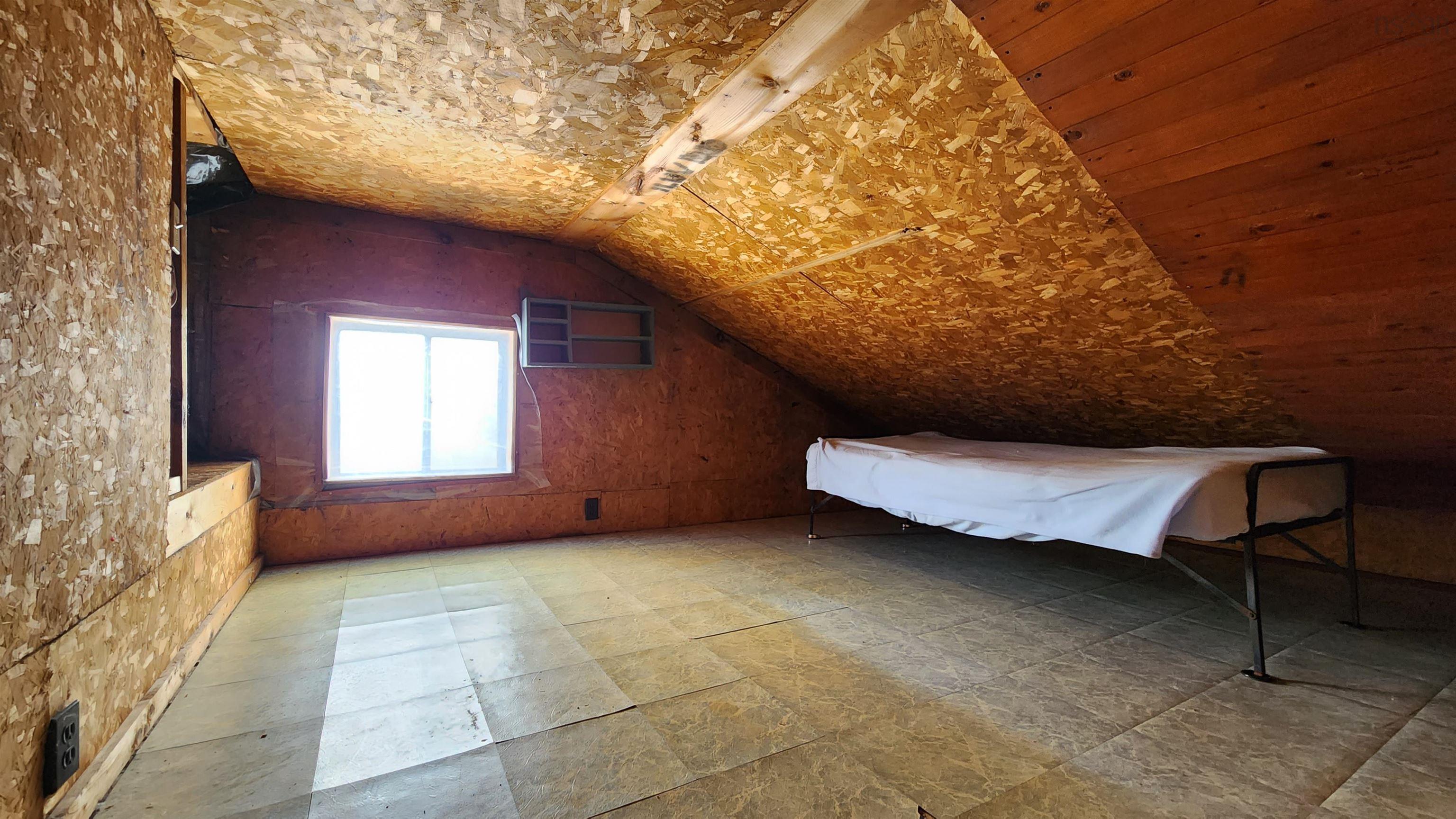 $200,000.00: 2490 Davidson Street, Forest Hill