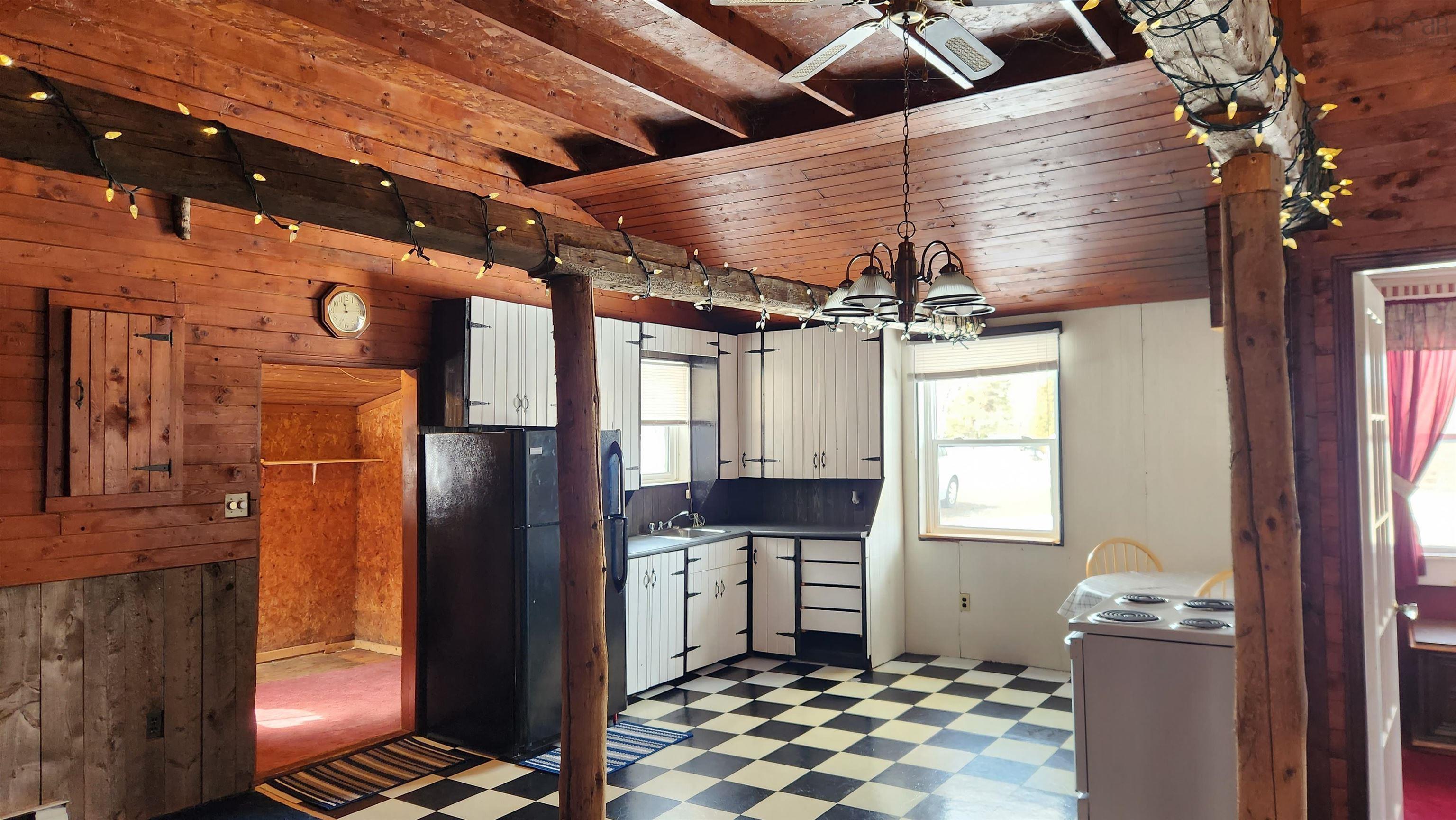 $200,000.00: 2490 Davidson Street, Forest Hill