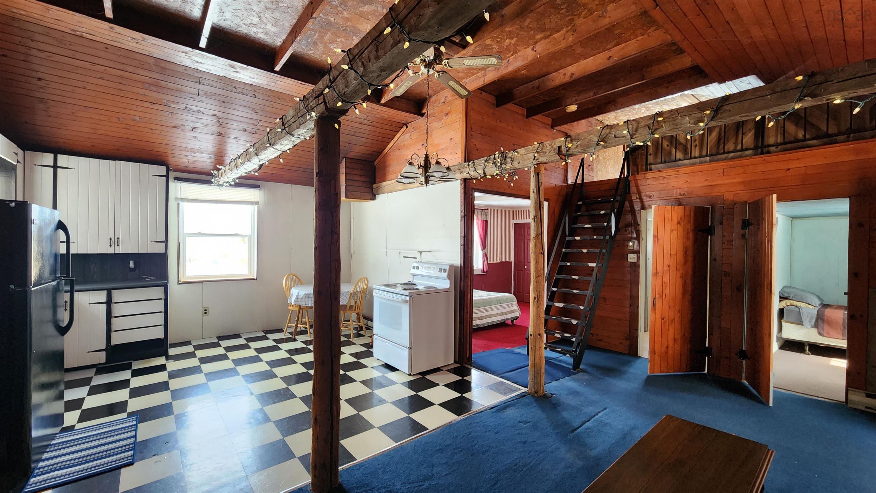 $200,000.00: 2490 Davidson Street, Forest Hill