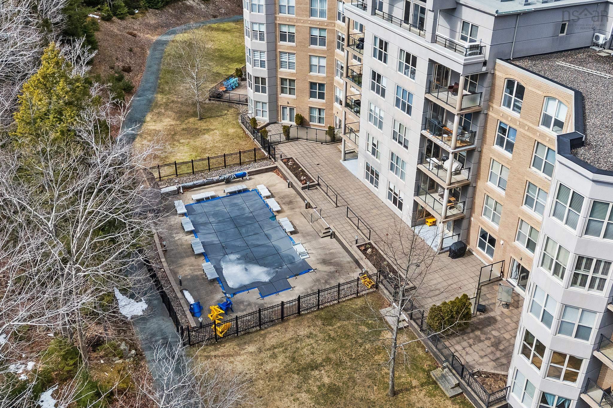 $599,900.00: 407 36 Southgate Drive, Bedford