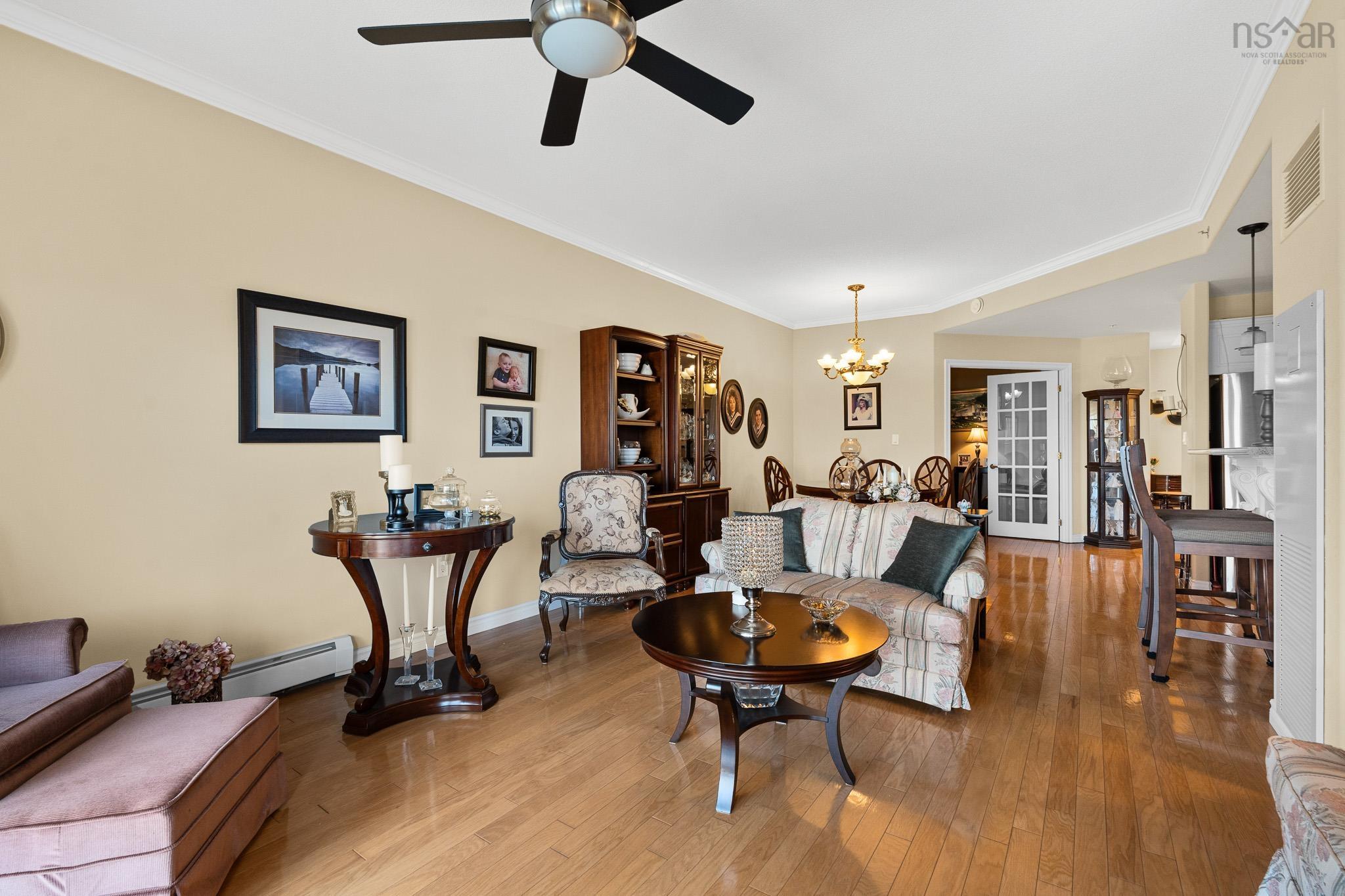 $599,900.00: 407 36 Southgate Drive, Bedford