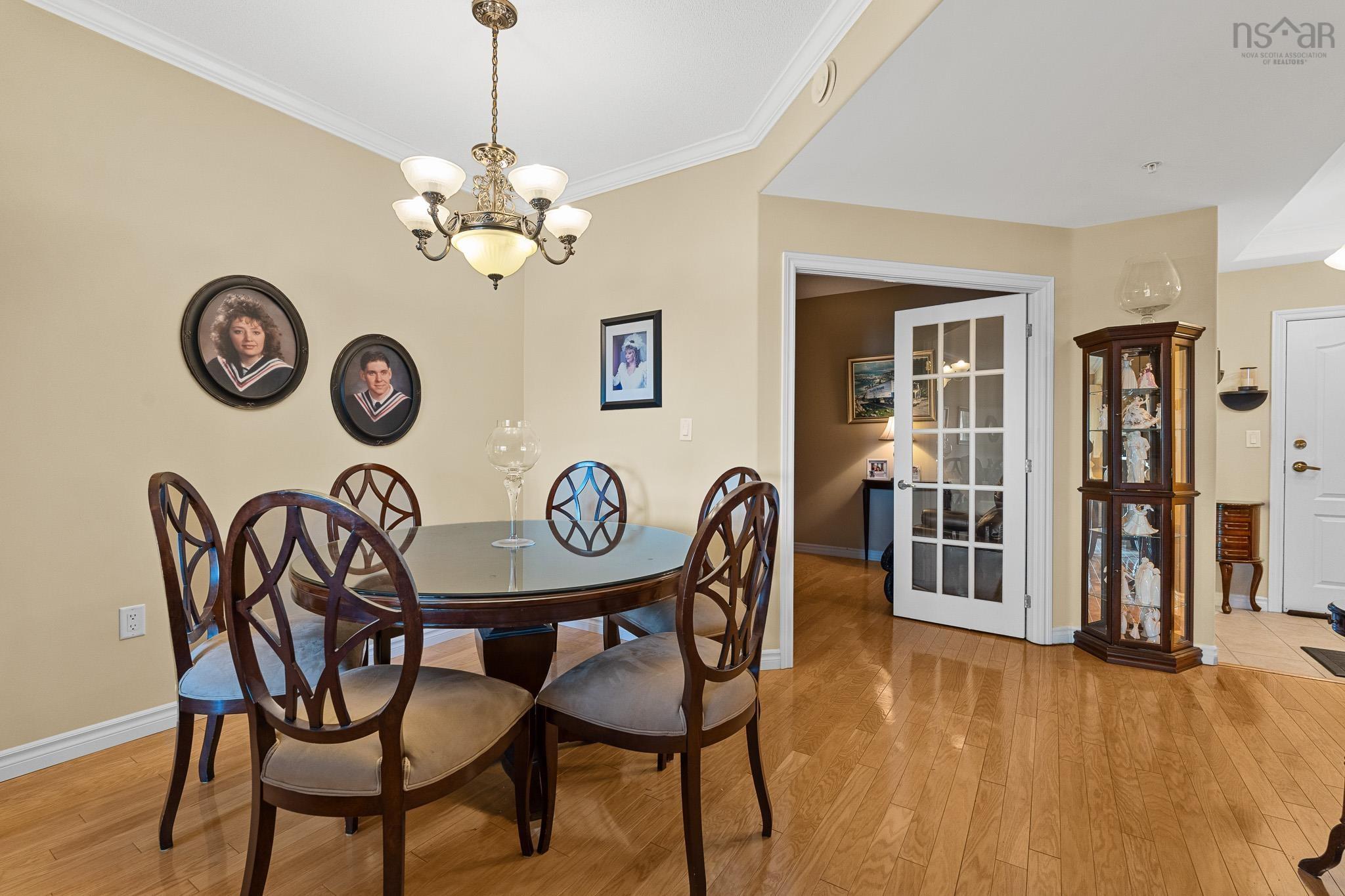 $599,900.00: 407 36 Southgate Drive, Bedford