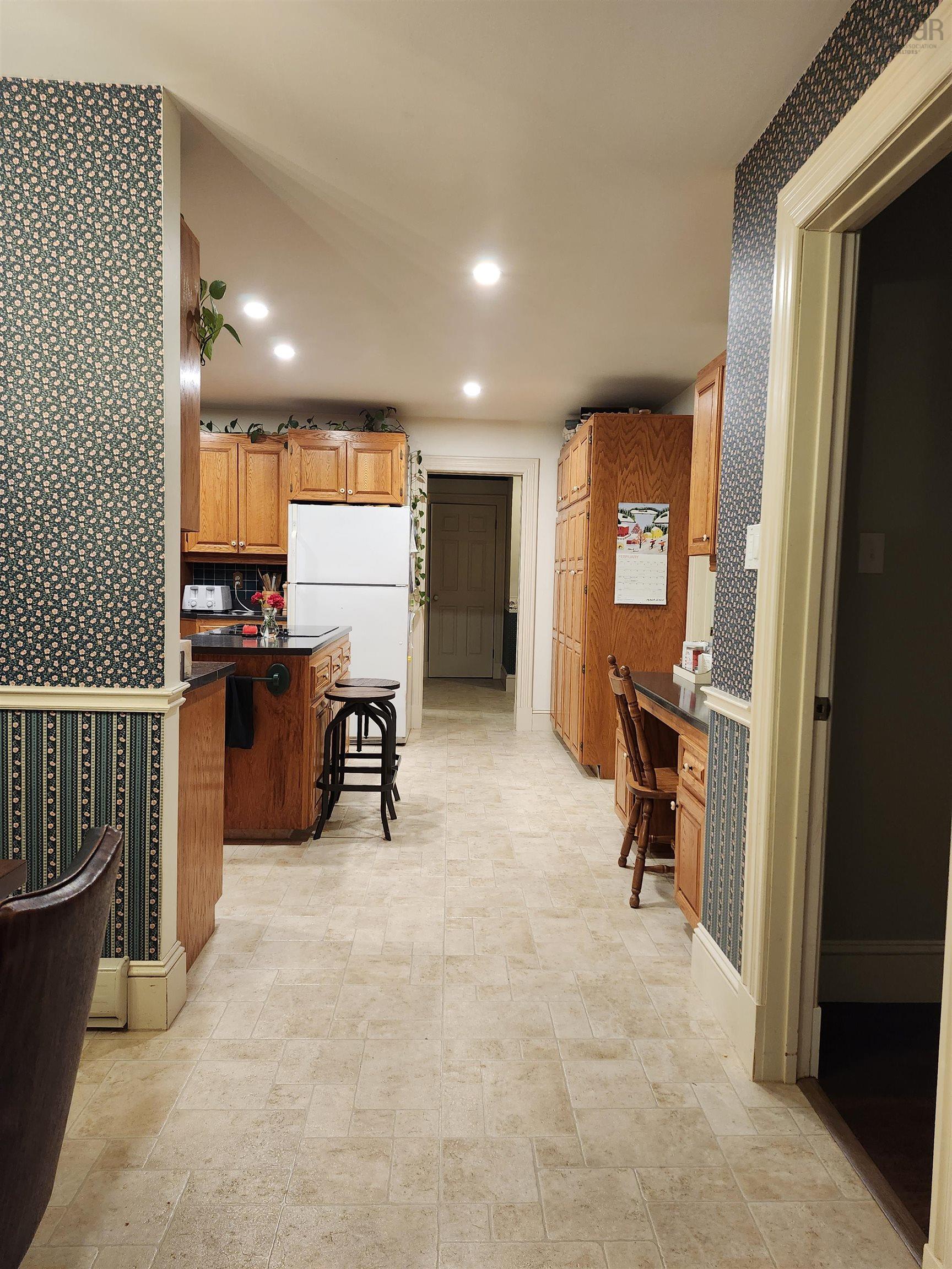 $592,000.00: 1461 Highway 360, Garland