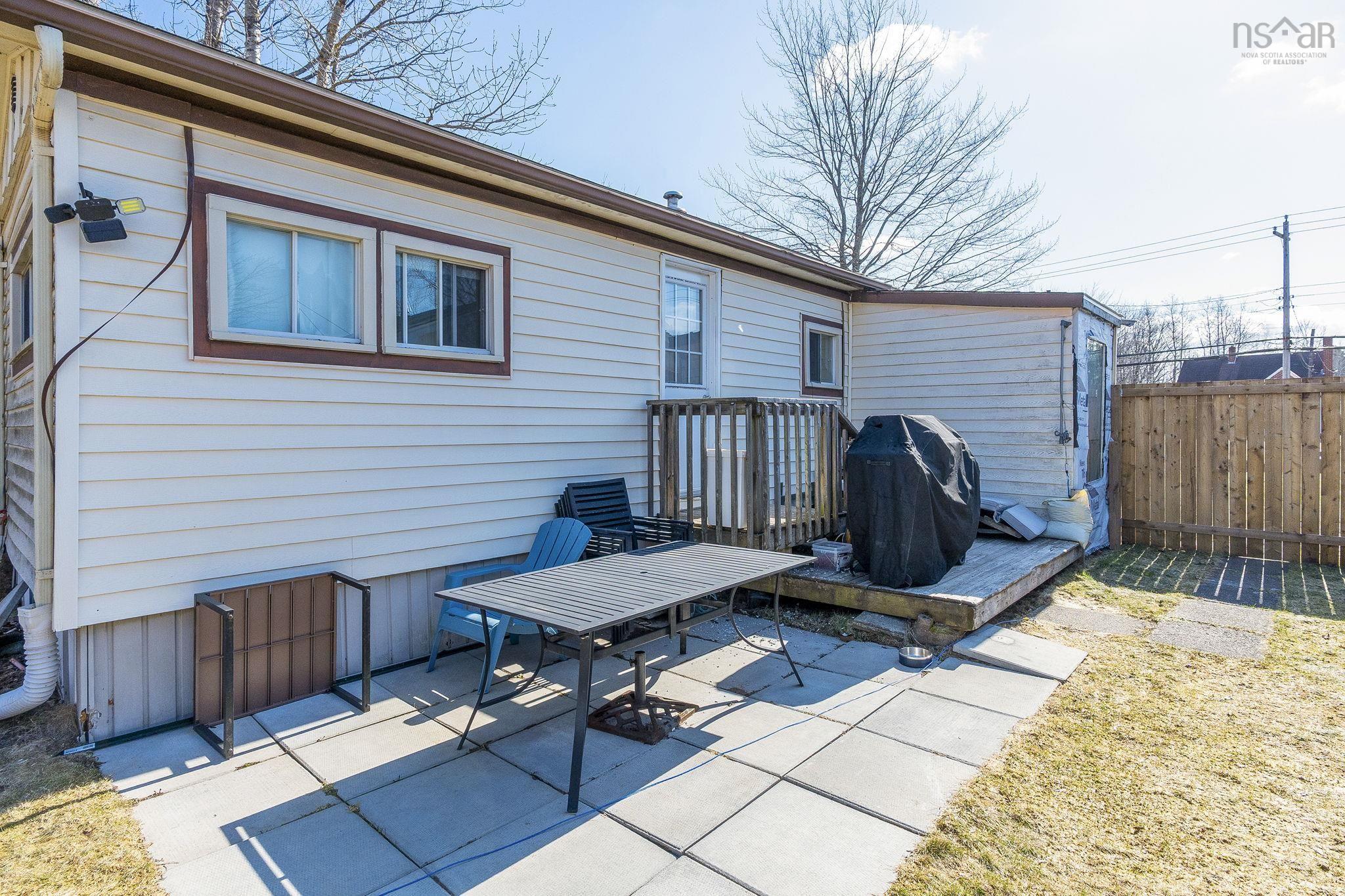 $269,900.00: 1126 Highway 2 Highway, Lantz