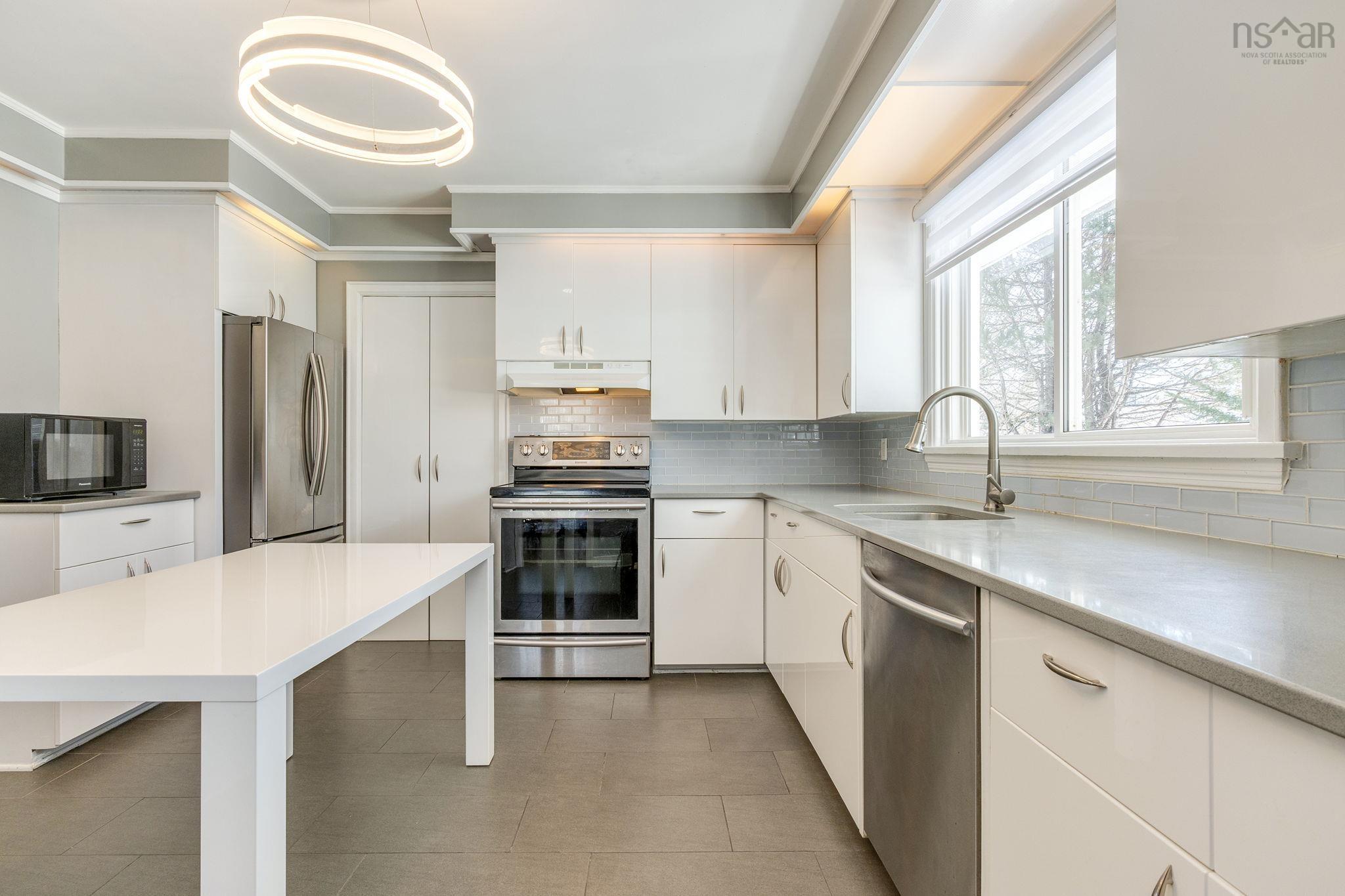 30 Penhorn Drive, Dartmouth, NS (MLS 202605418)