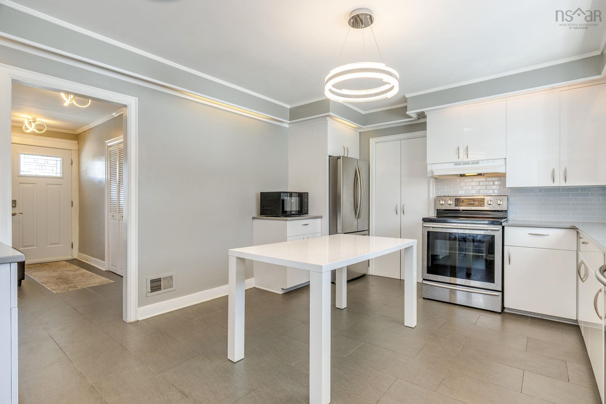 30 Penhorn Drive, Dartmouth, NS (MLS 202605418)