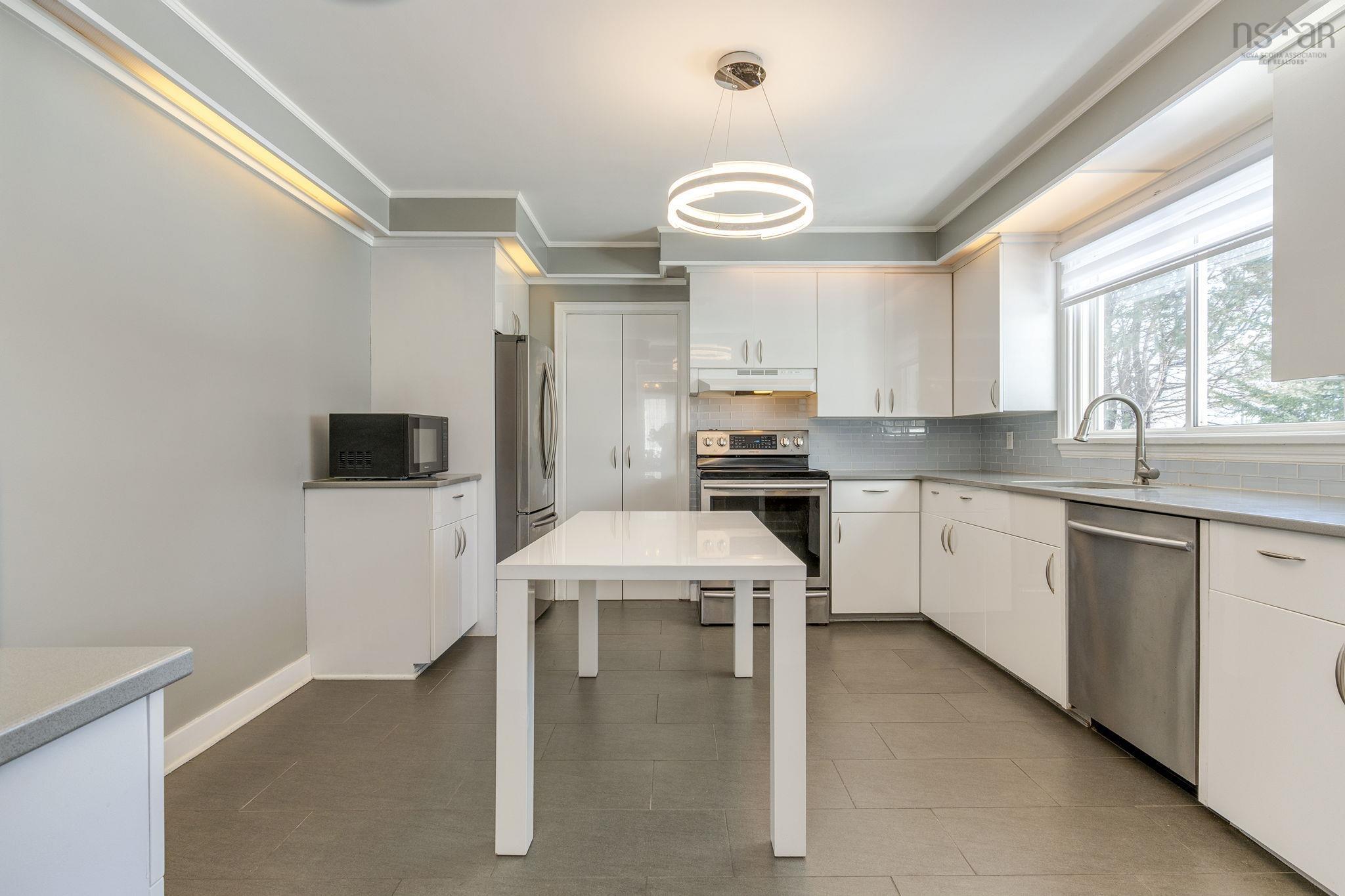 30 Penhorn Drive, Dartmouth, NS (MLS 202605418)