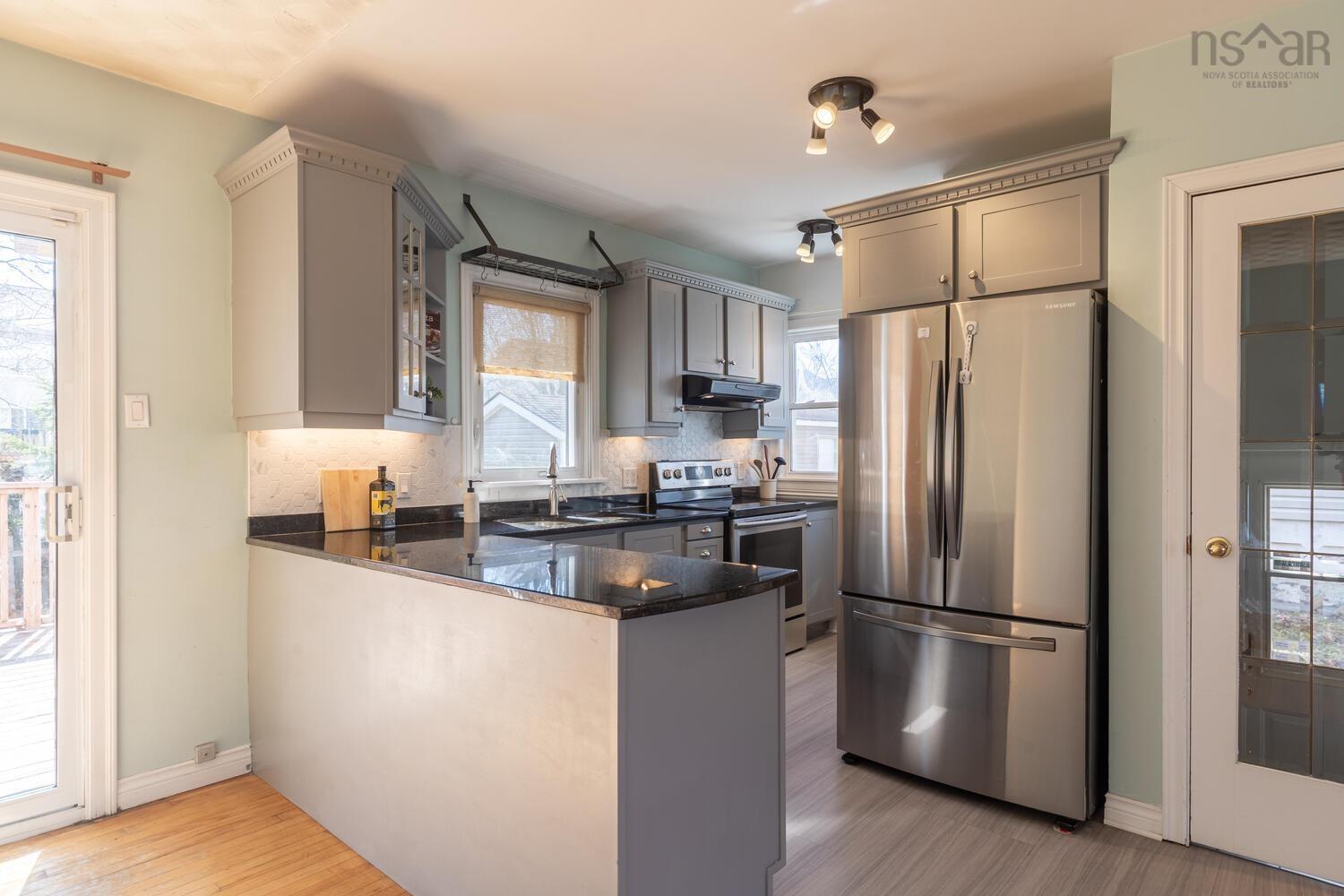 $474,900.00: 20 Avon Crescent, Halifax