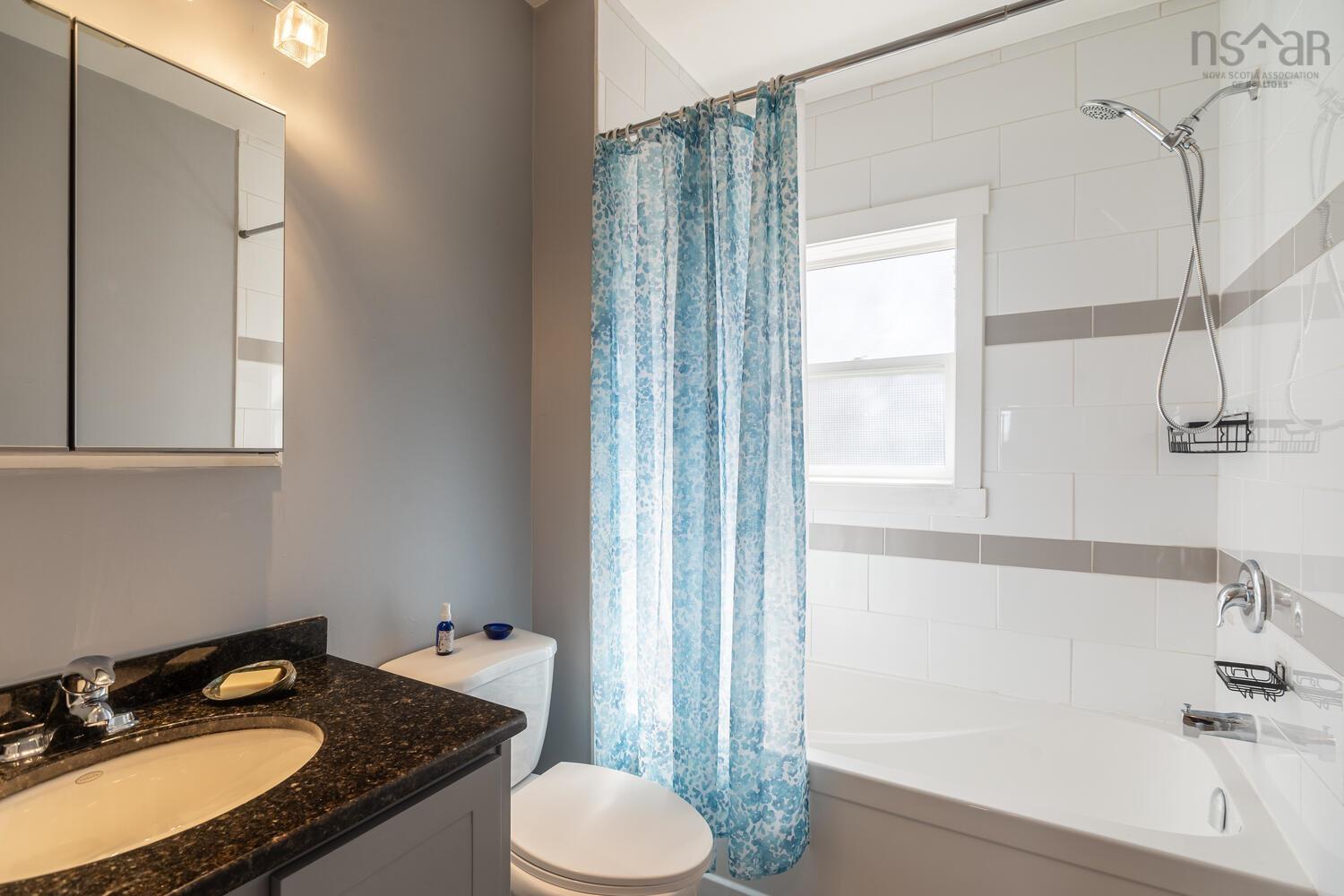 $474,900.00: 20 Avon Crescent, Halifax