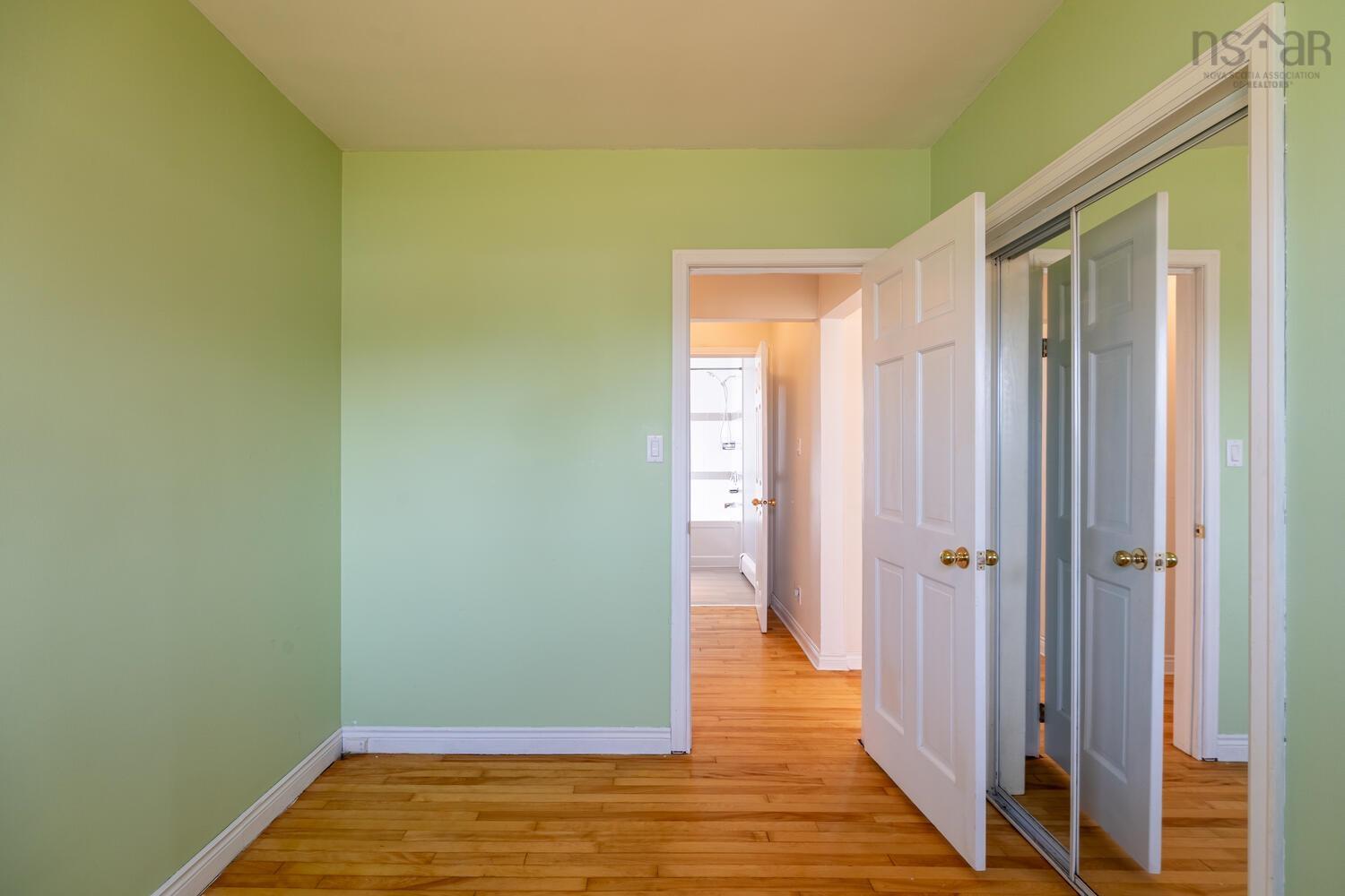 $474,900.00: 20 Avon Crescent, Halifax