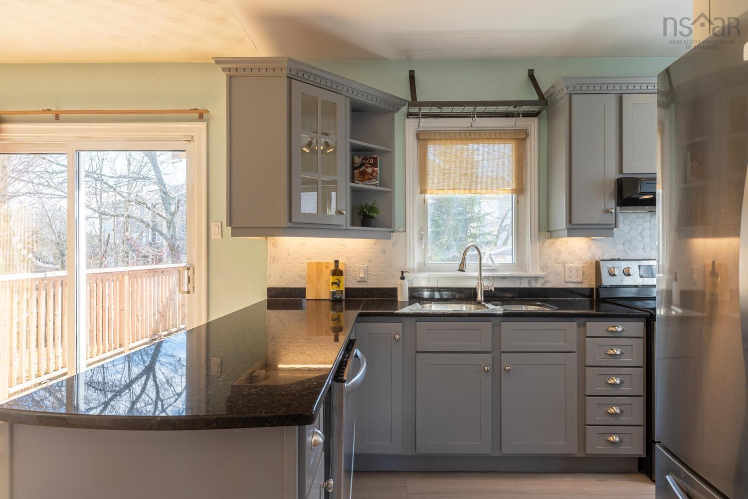 $474,900.00: 20 Avon Crescent, Halifax