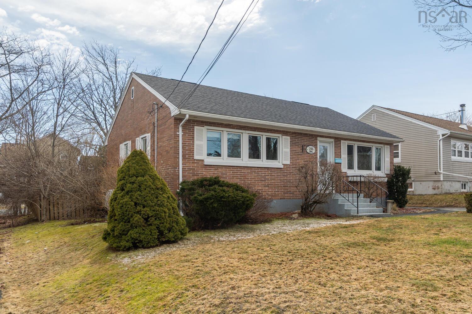 $474,900.00: 20 Avon Crescent, Halifax