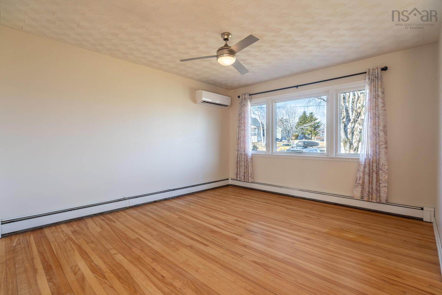 $474,900.00: 20 Avon Crescent, Halifax