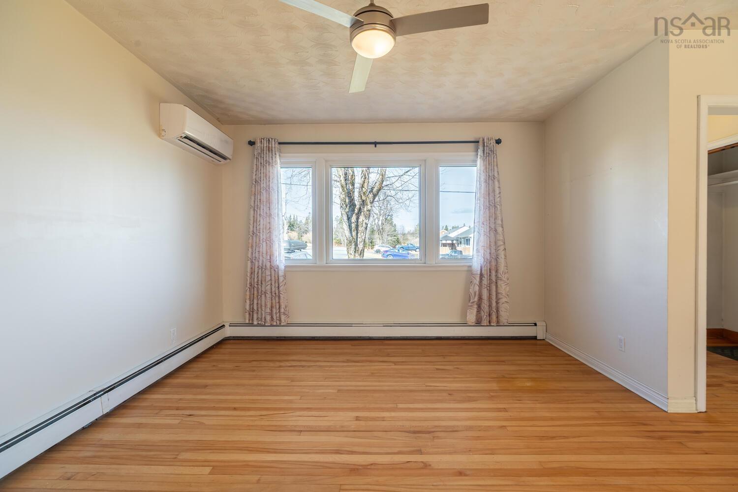 $474,900.00: 20 Avon Crescent, Halifax