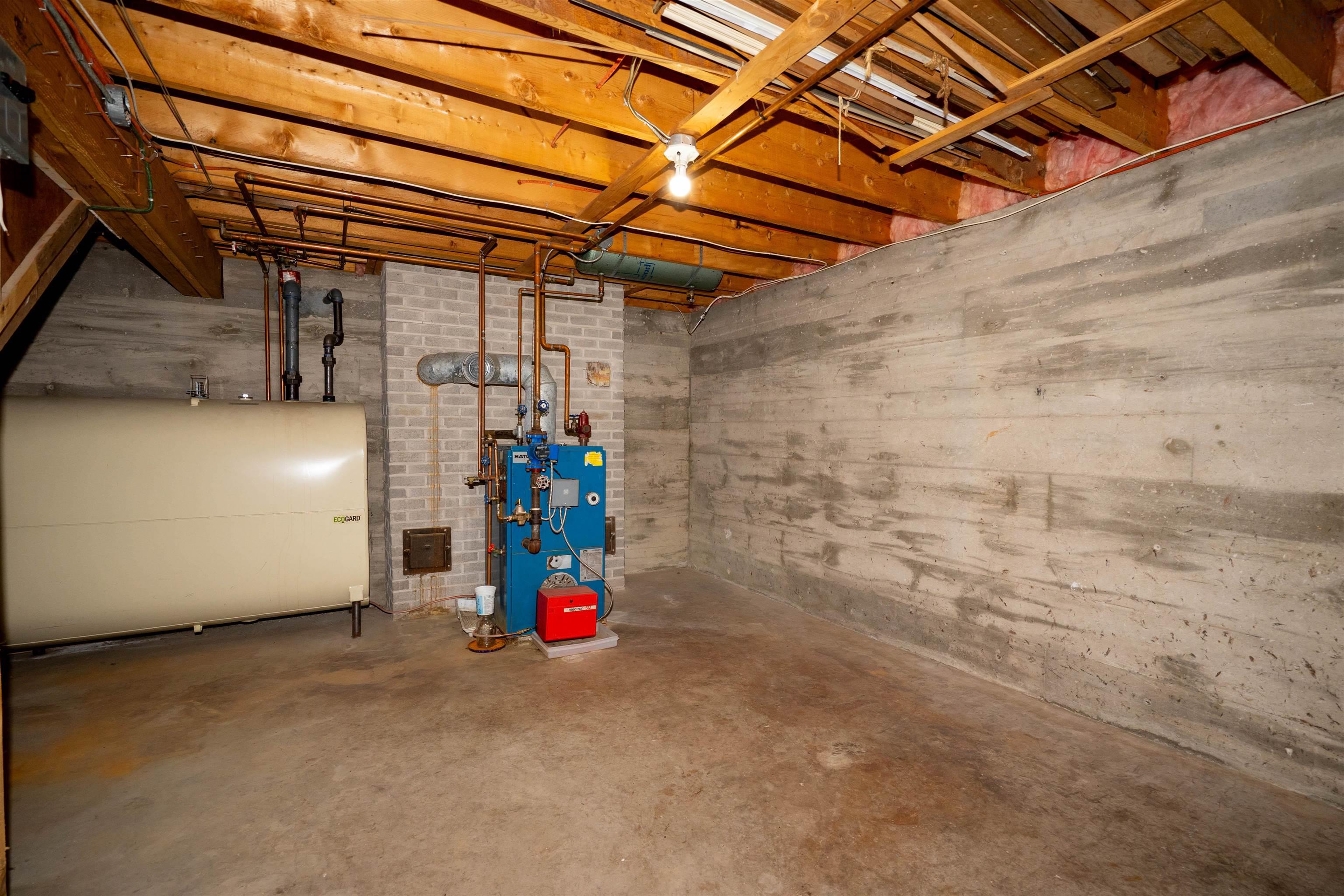 $555,000.00: 1685 Granville Road, Port Wade