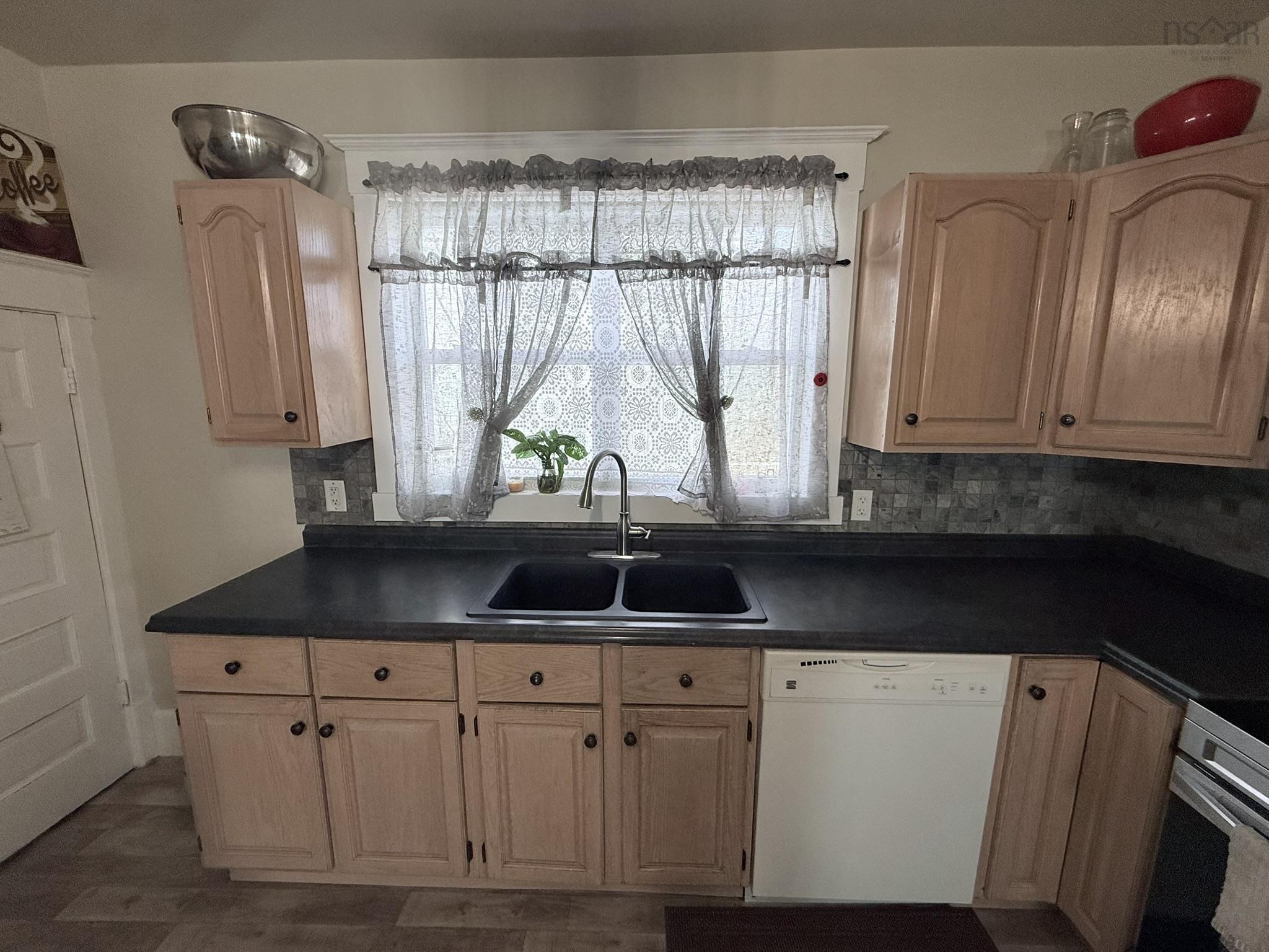 $364,900.00: 232 BRUNSWICK Street, Truro