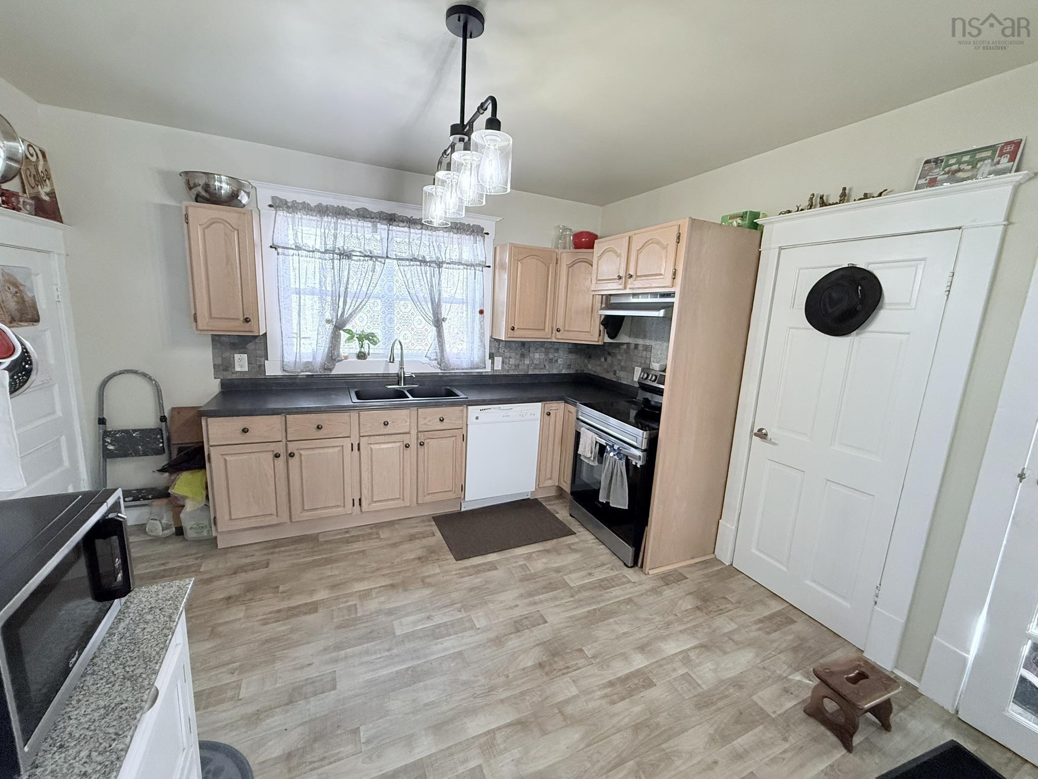 $364,900.00: 232 BRUNSWICK Street, Truro